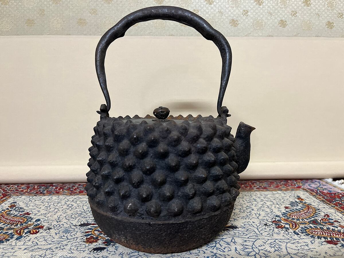 鉄瓶 龍文堂造　高さ25cm 水漏れなし 骨董品 龍文堂造 鉄瓶 鉄瓶 龍文堂造 高さ25cm 水漏れなし 骨董品 龍文堂造 鉄瓶