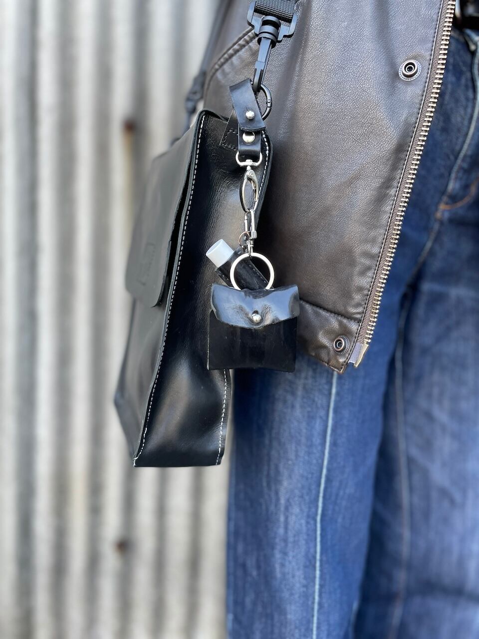 ※キーホルダーは別売です（Walky keyring 01）