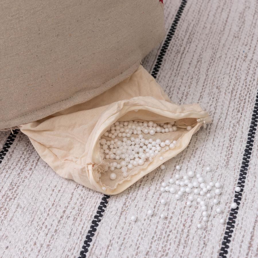 発泡ビーズを使用