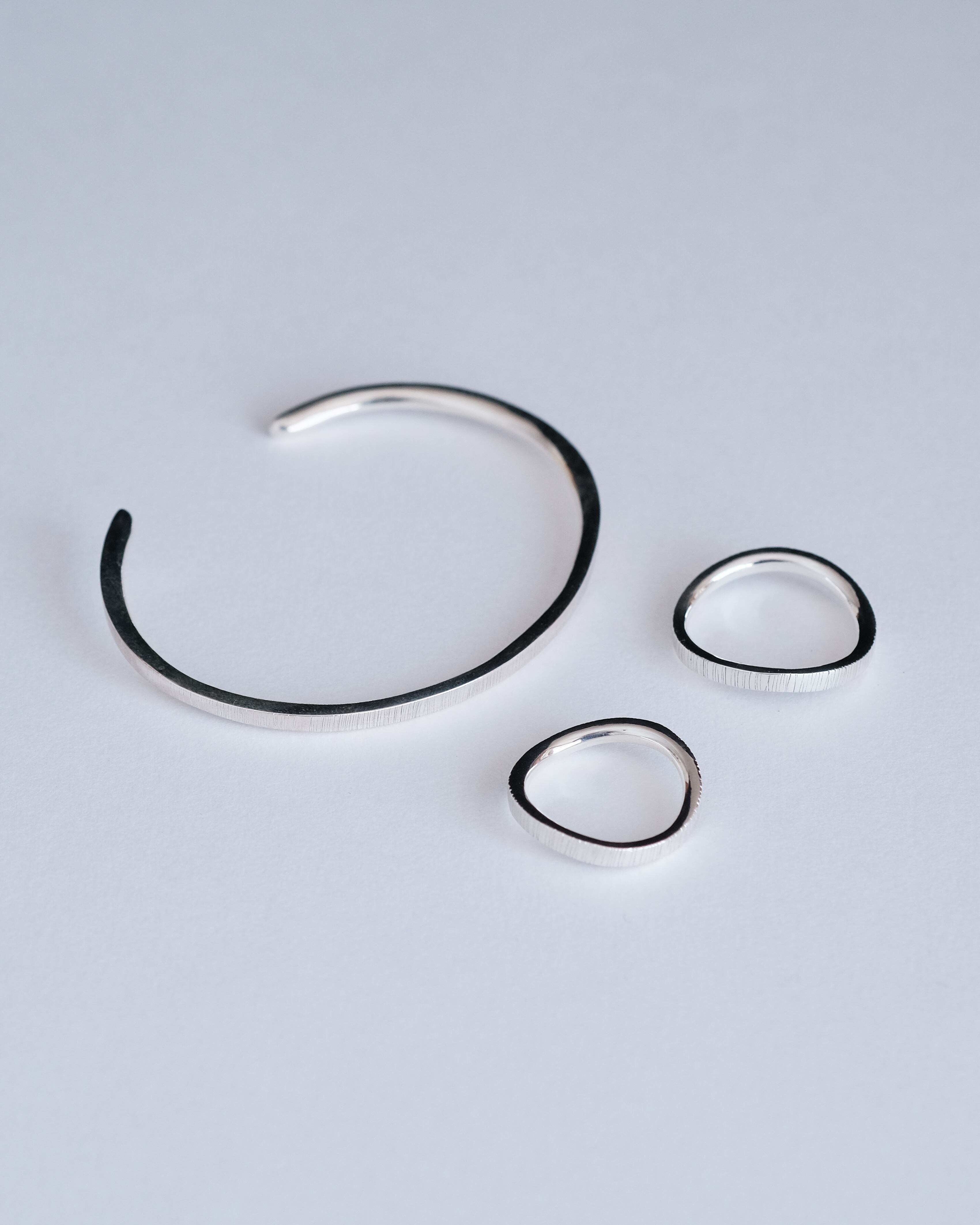 trainバングルとリング