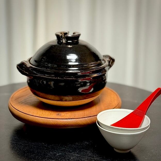 丸みを帯びた形がとてもかわいいご飯釜