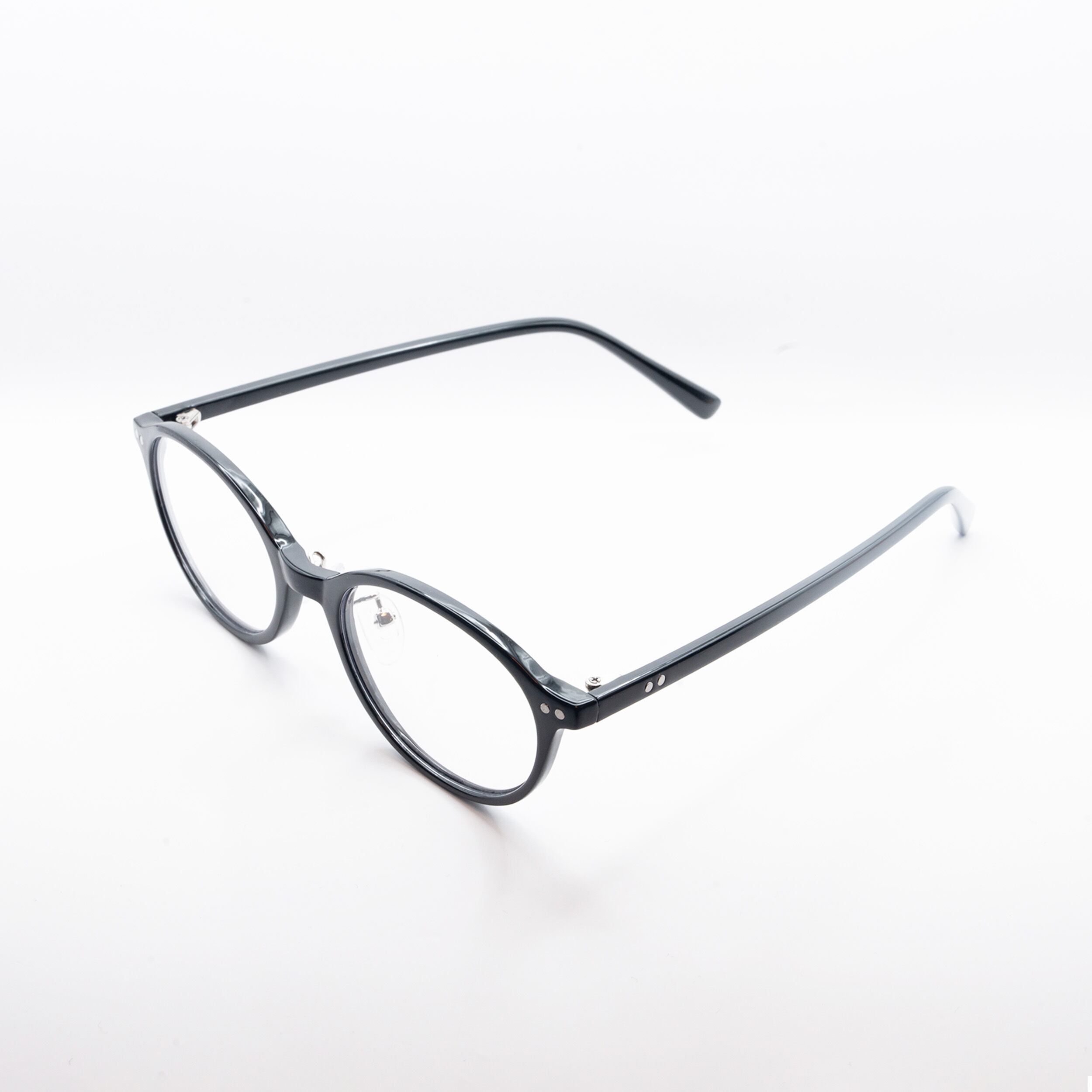 ブラックフレーム×クリアレンズ