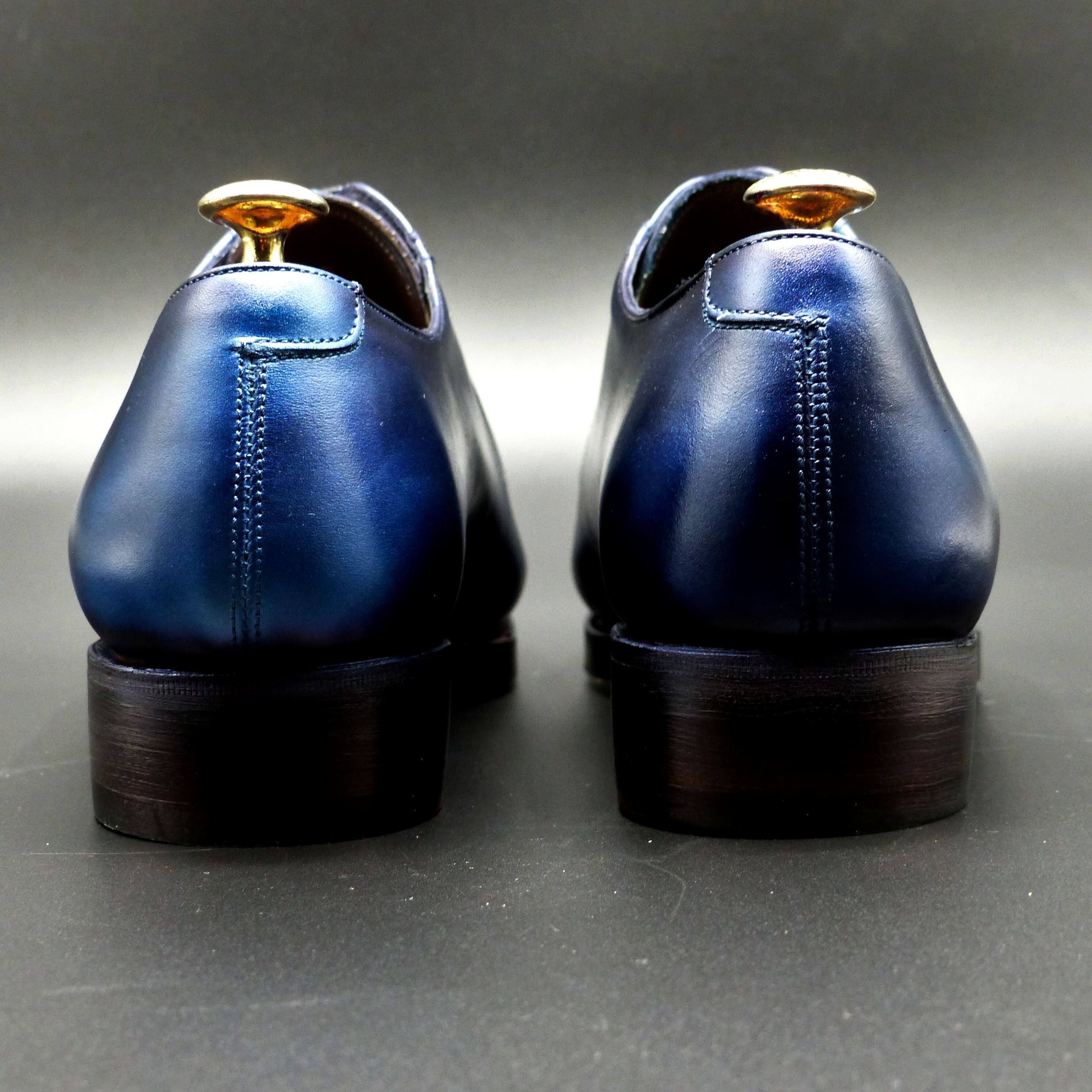 ヒールもレザー積み上げ