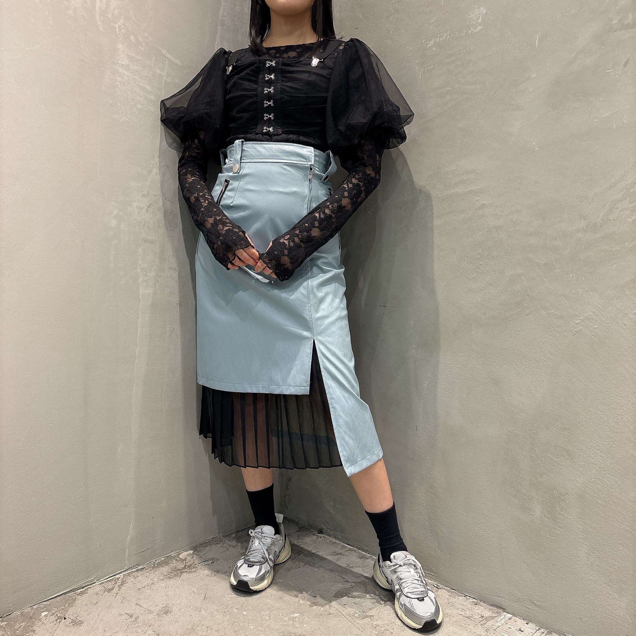 Staff：163cm ／BLUE(S)