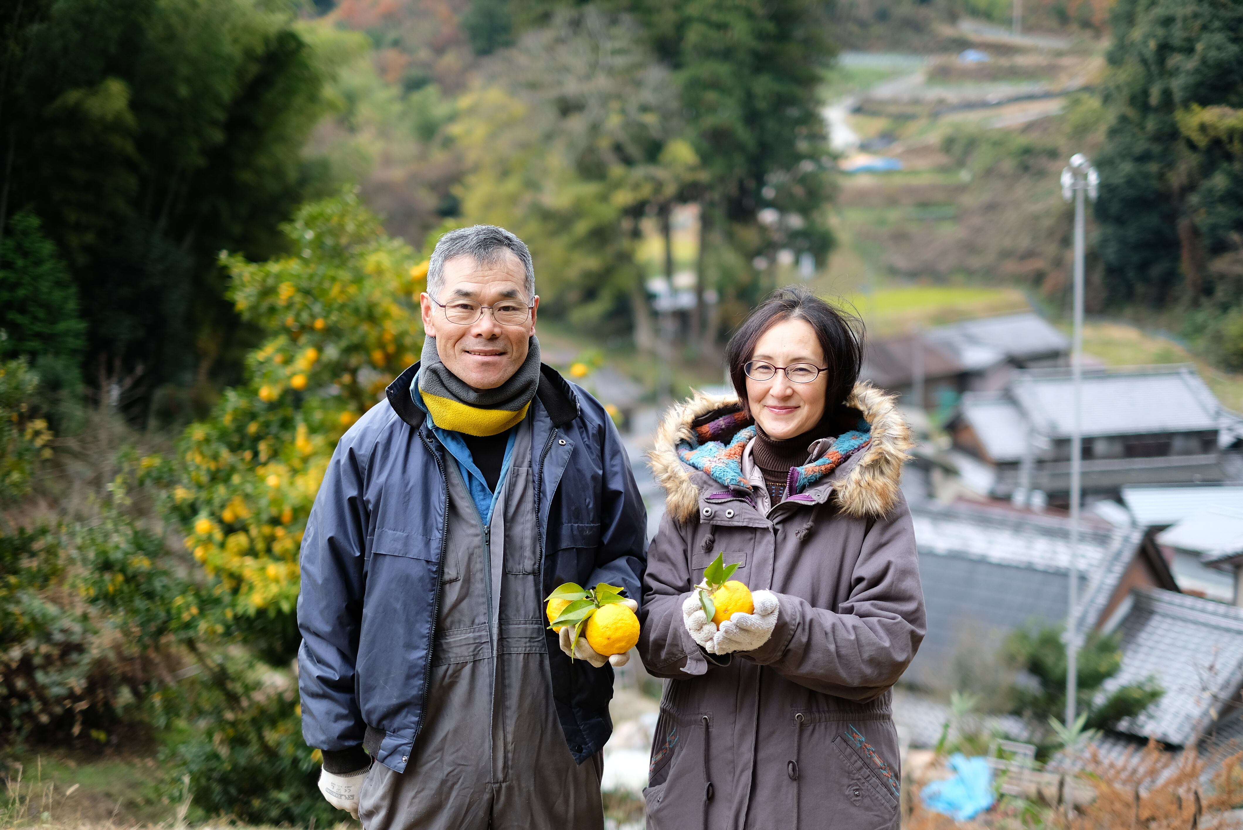ゆず生産者の乾さんご夫妻。