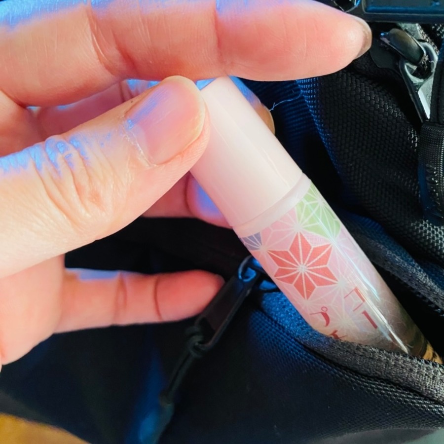 リップサイズで持ち運びしやすい