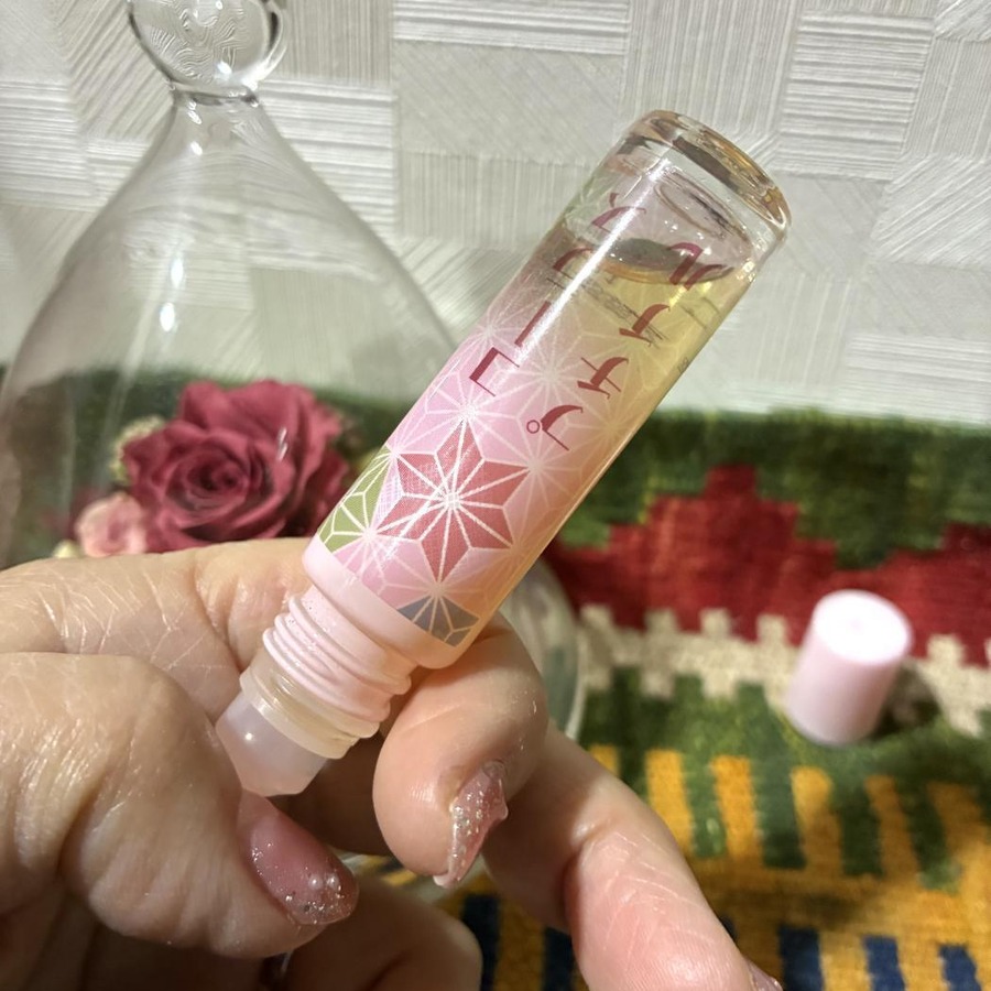 ネイルオイルとして根本の甘皮お手入れに