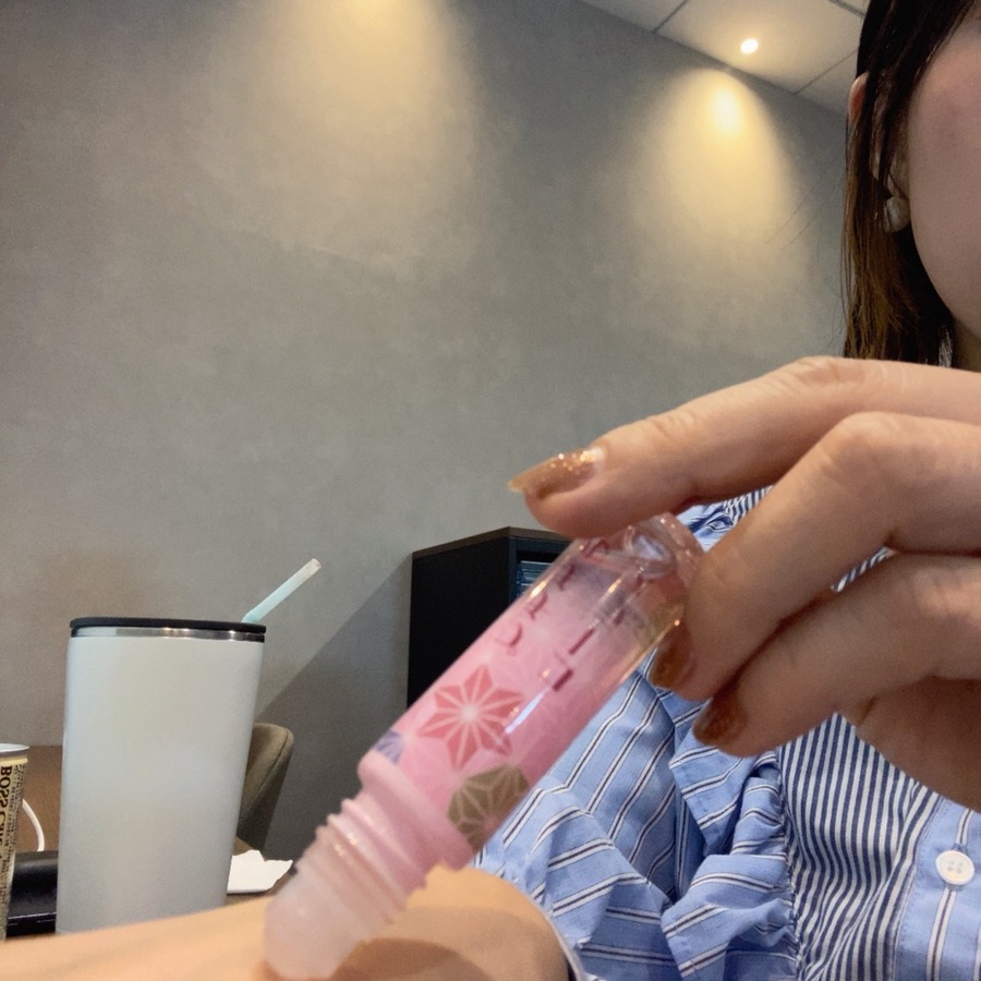 無香料だからお店でもオフィスでもさっと塗りやすい