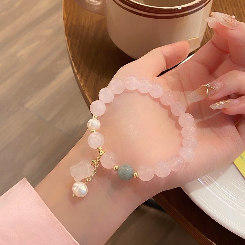ピンク