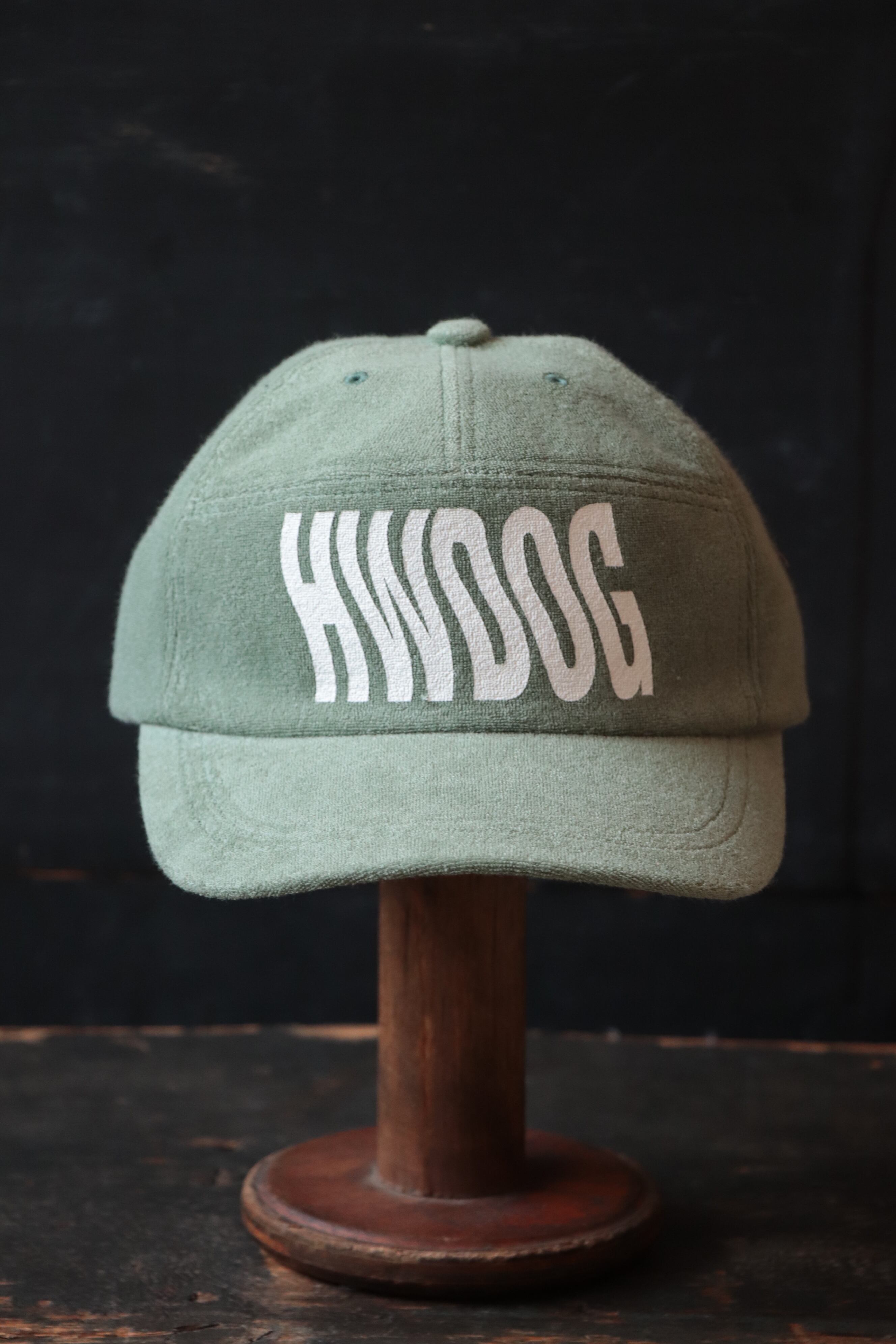 ライトグリーン