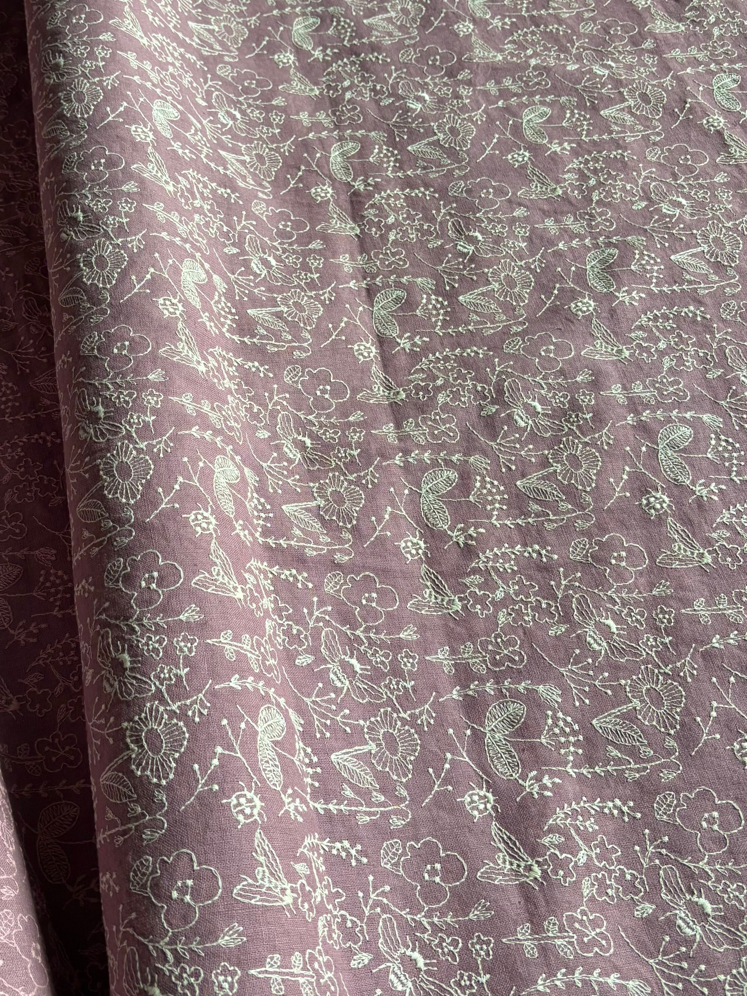 ピンク×アイボリー