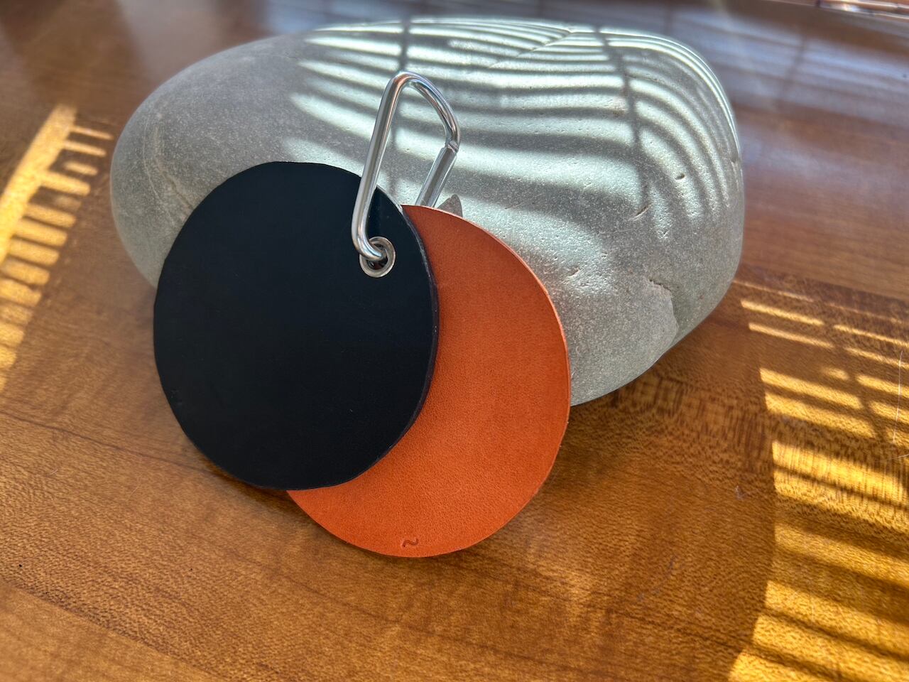 ※カラビナは付いてきません