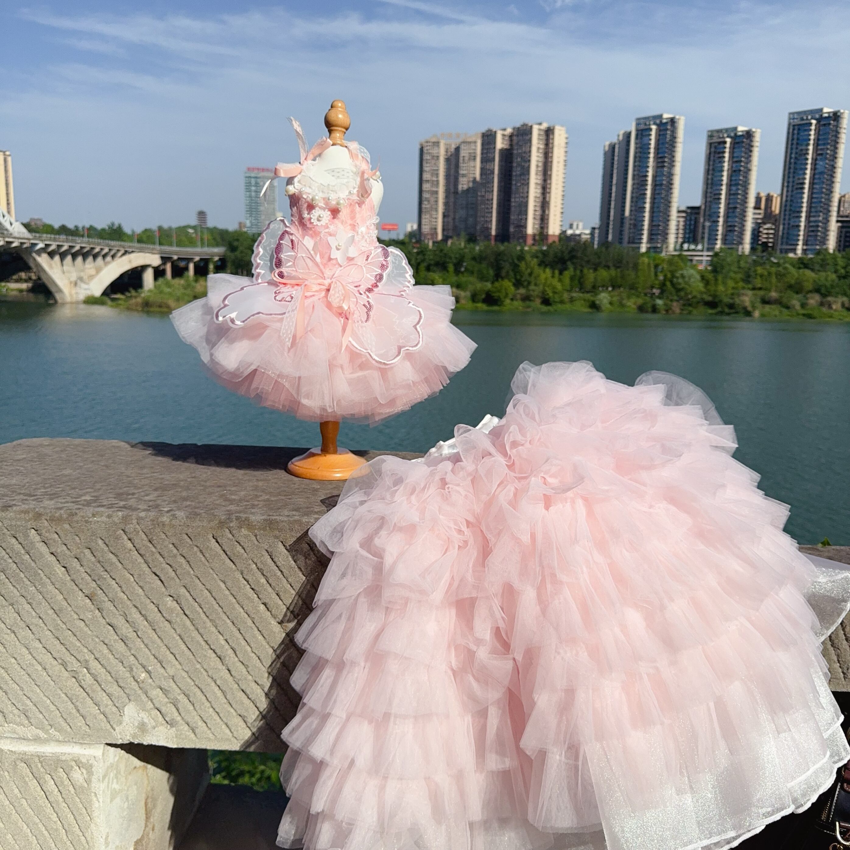 ショートドレスとスカートにわかれます