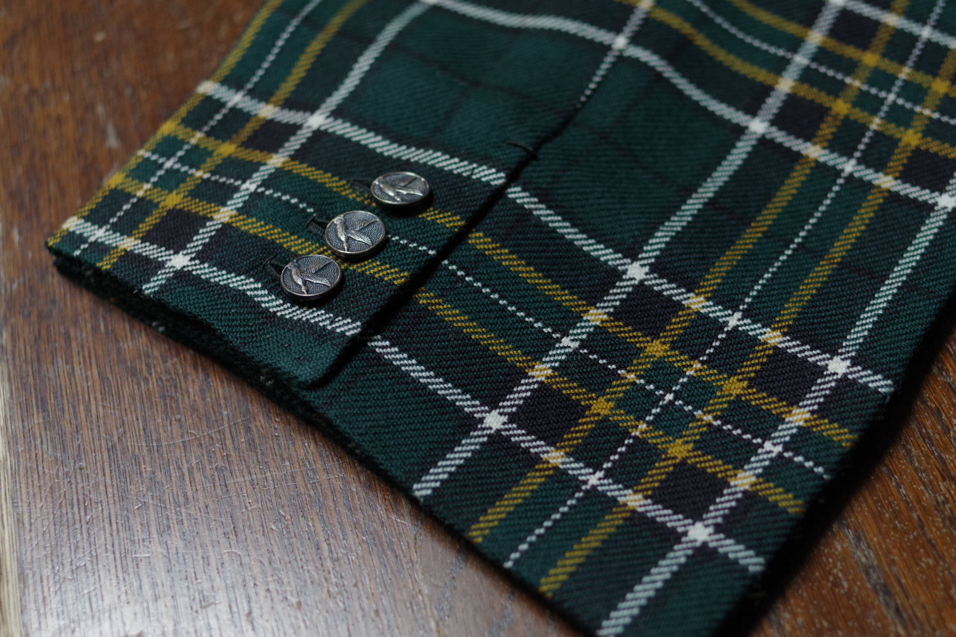 ボタン付のスリット仕様