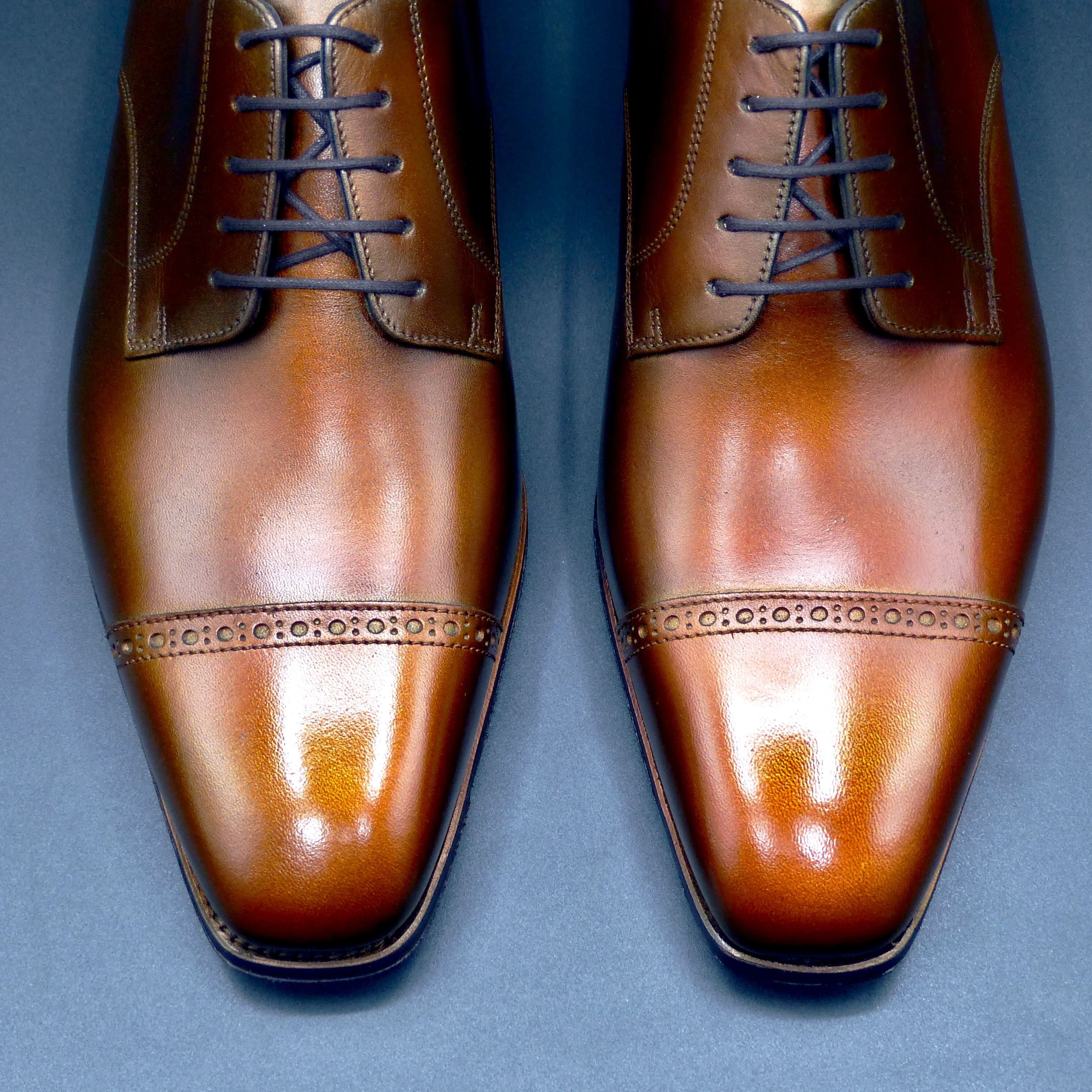 足入れ抜群のスクウェア・トゥ