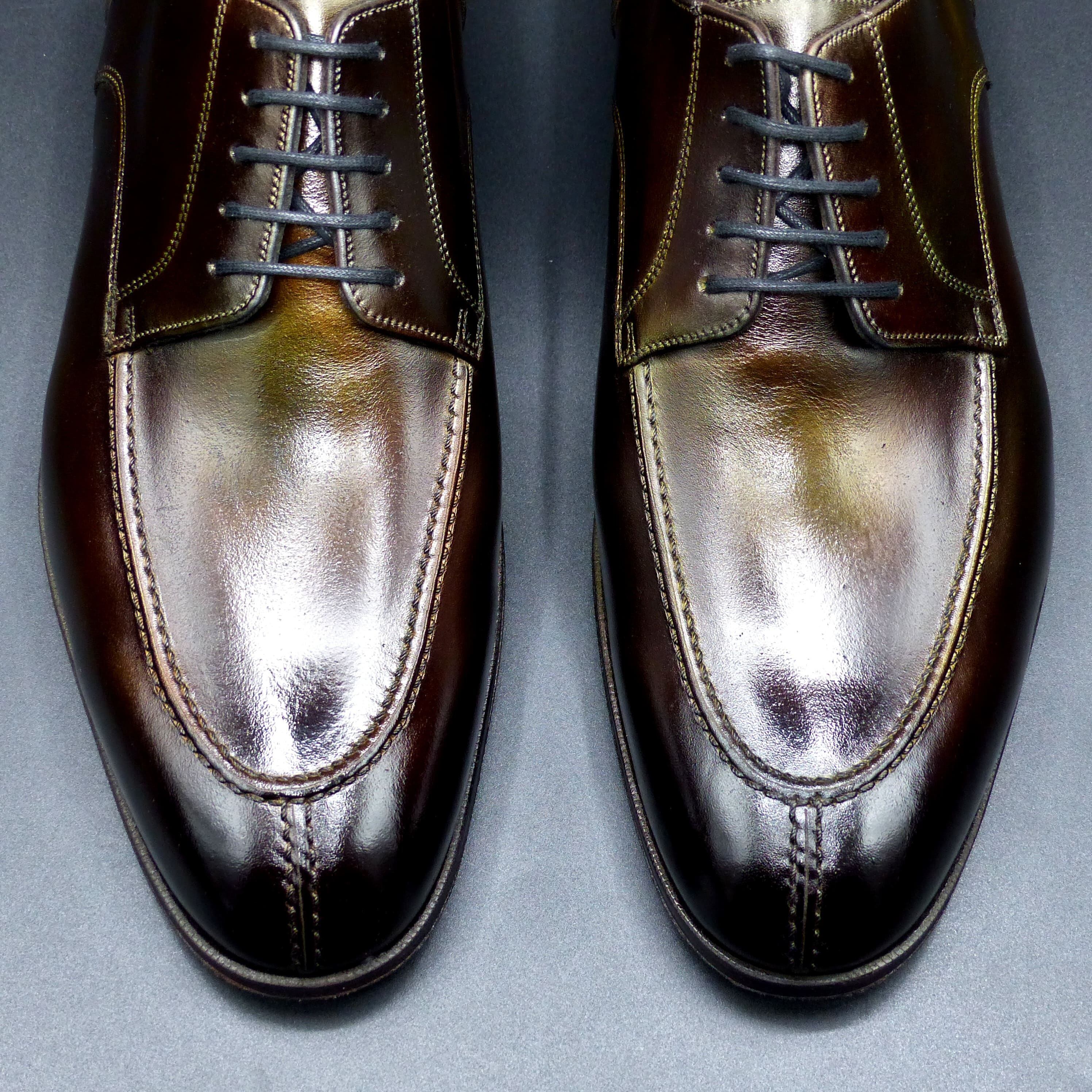 上品なフォルムの欧州調アーモンドトゥ