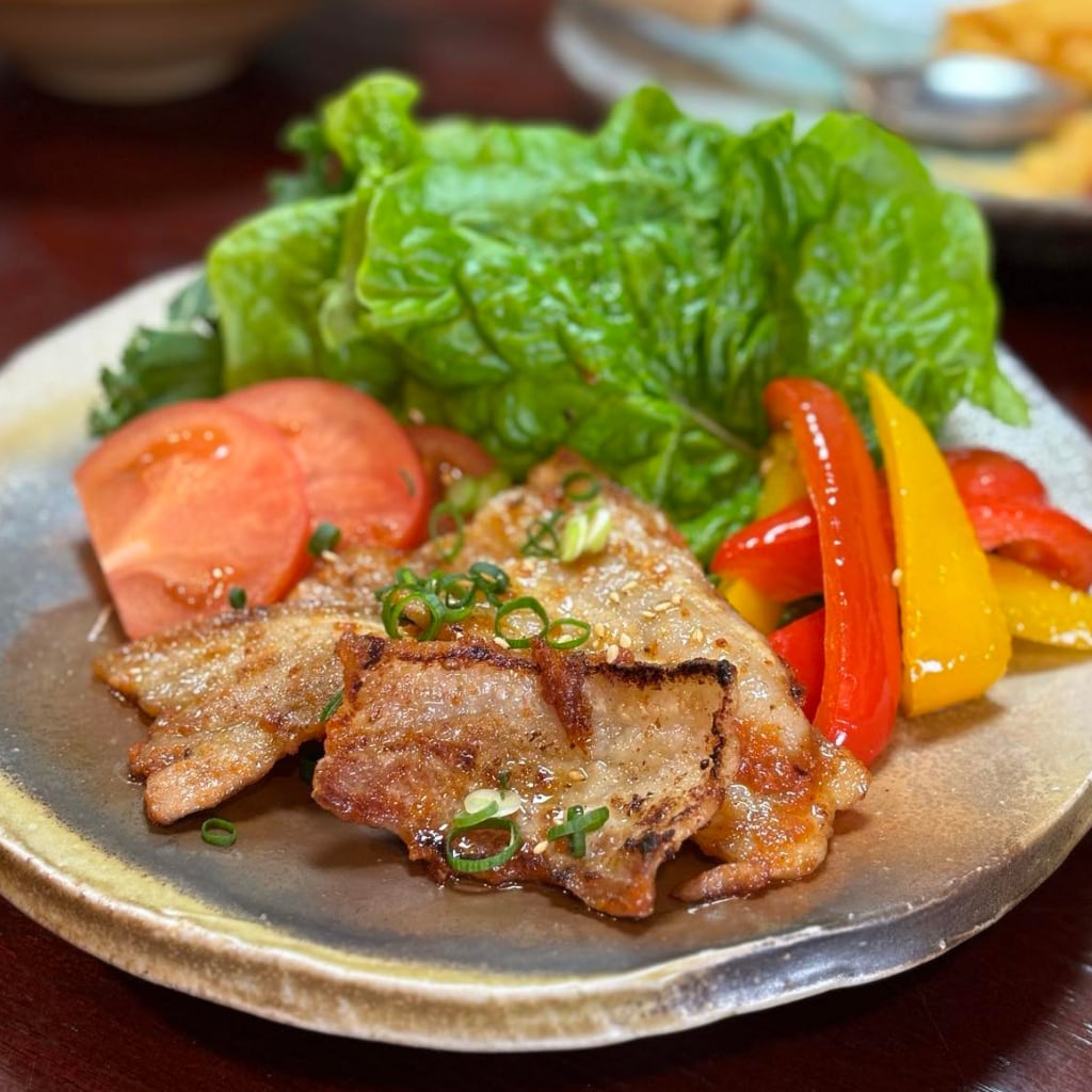 豚肉に絡めて焼いて