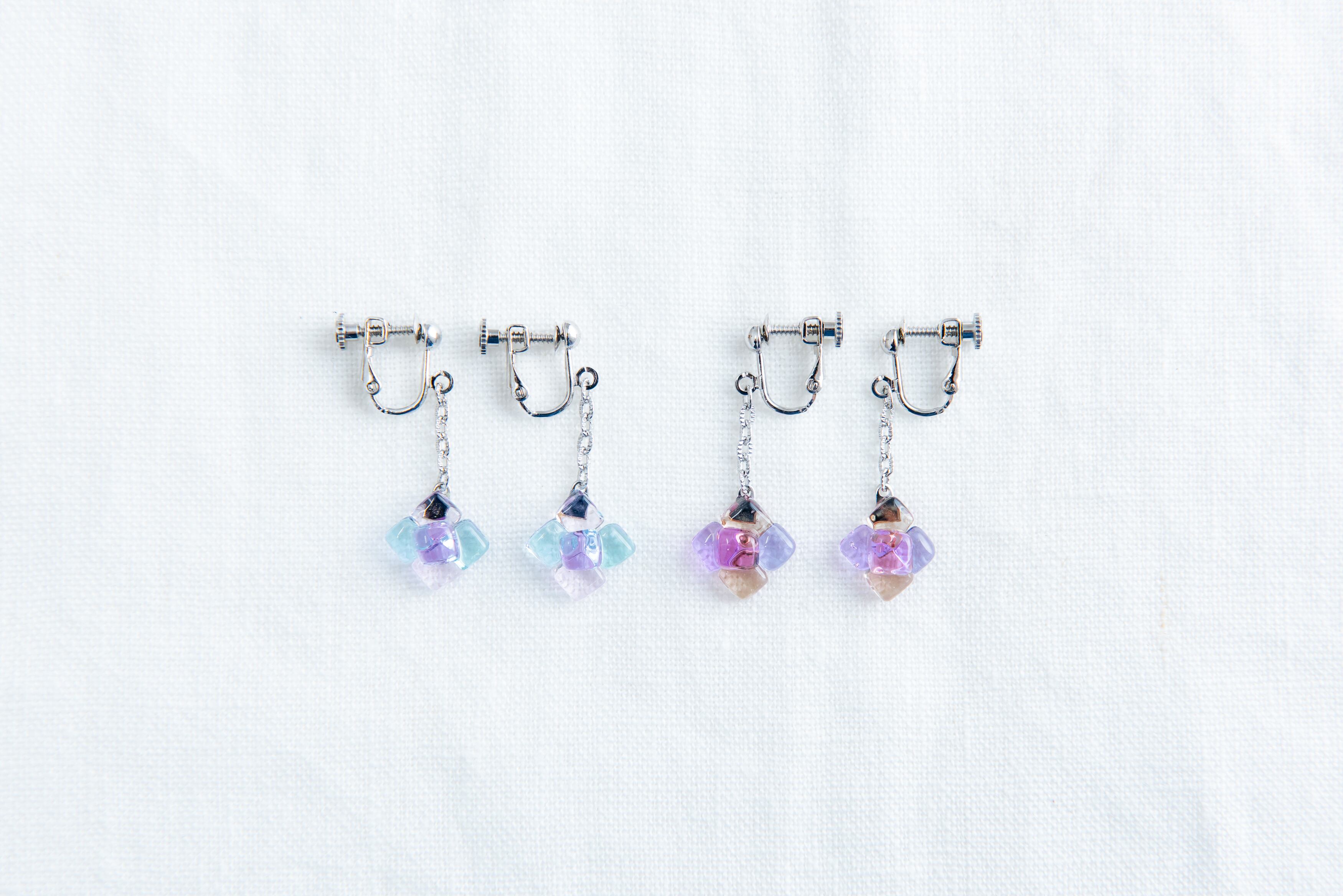 イヤリングタイプもあります。