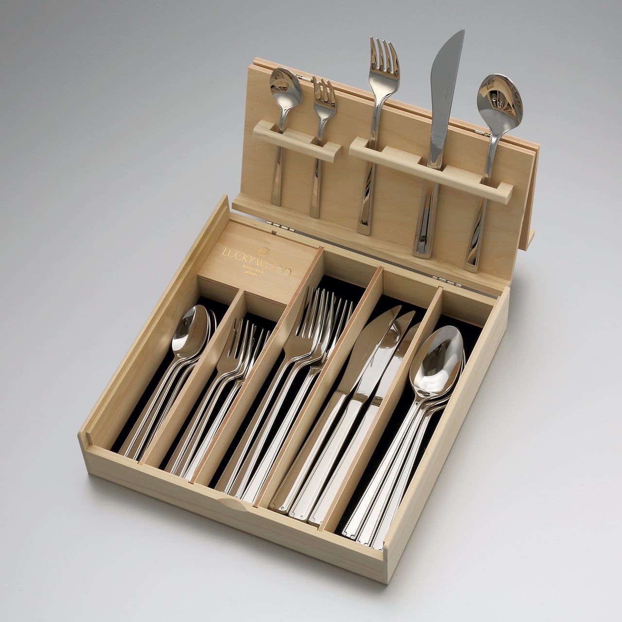 LUCKYWOOD カトラリーセット 4人分 送料無料】ラッキーウッド カトラリーセット フレンチアクセント