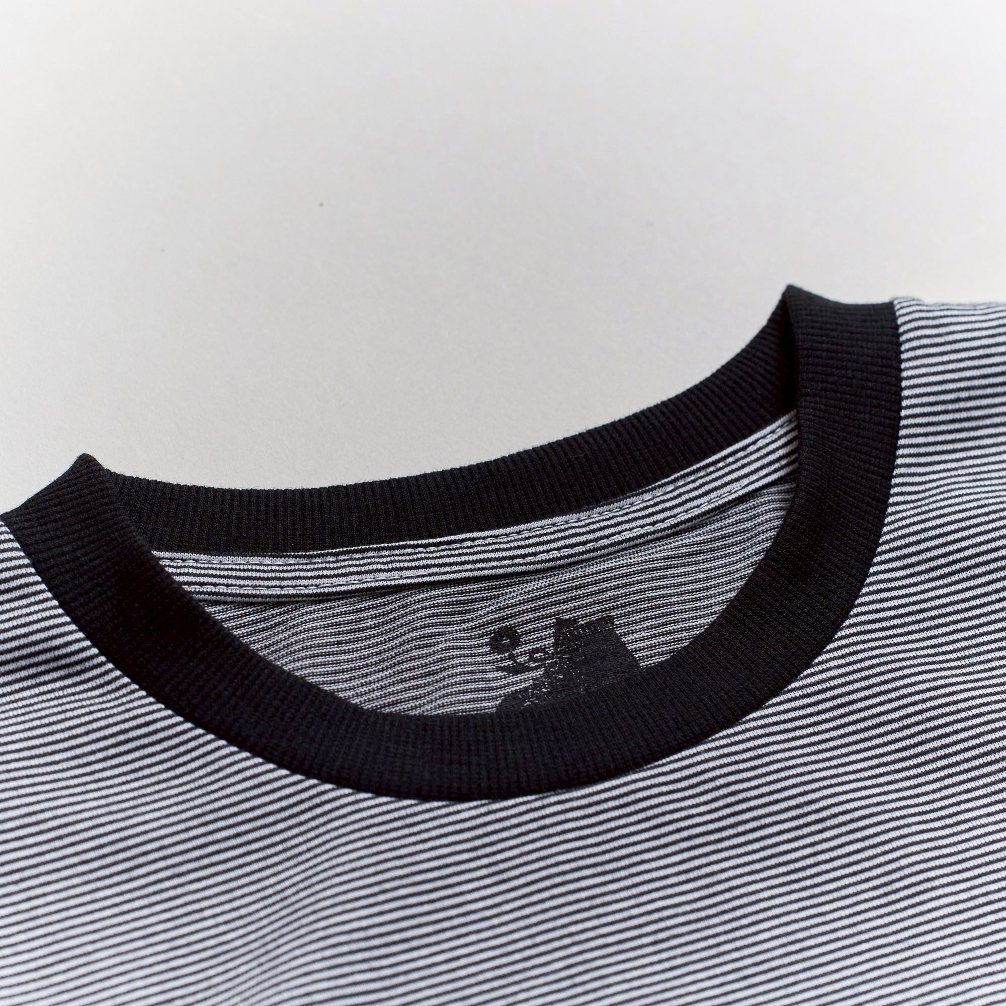 ネームが可愛らしいデザインロゴ