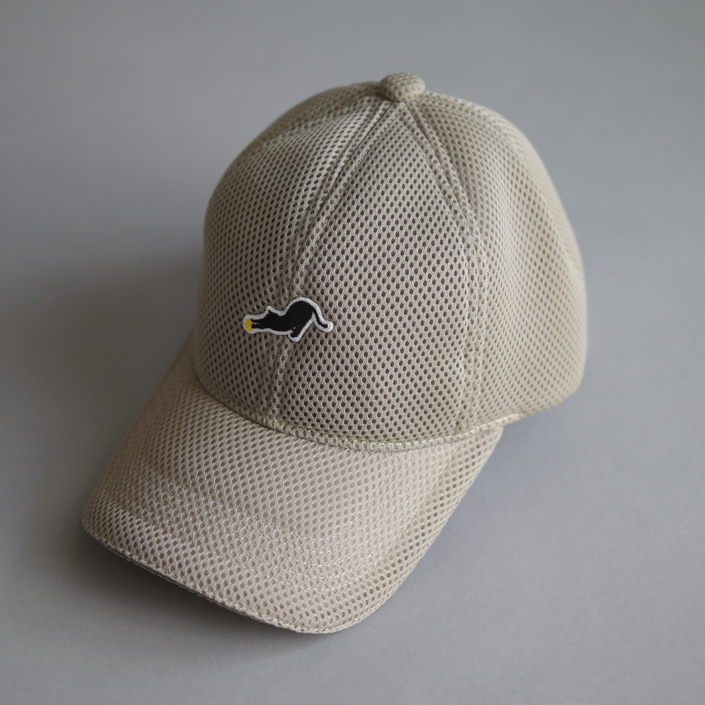 ベージュ×ネイビー