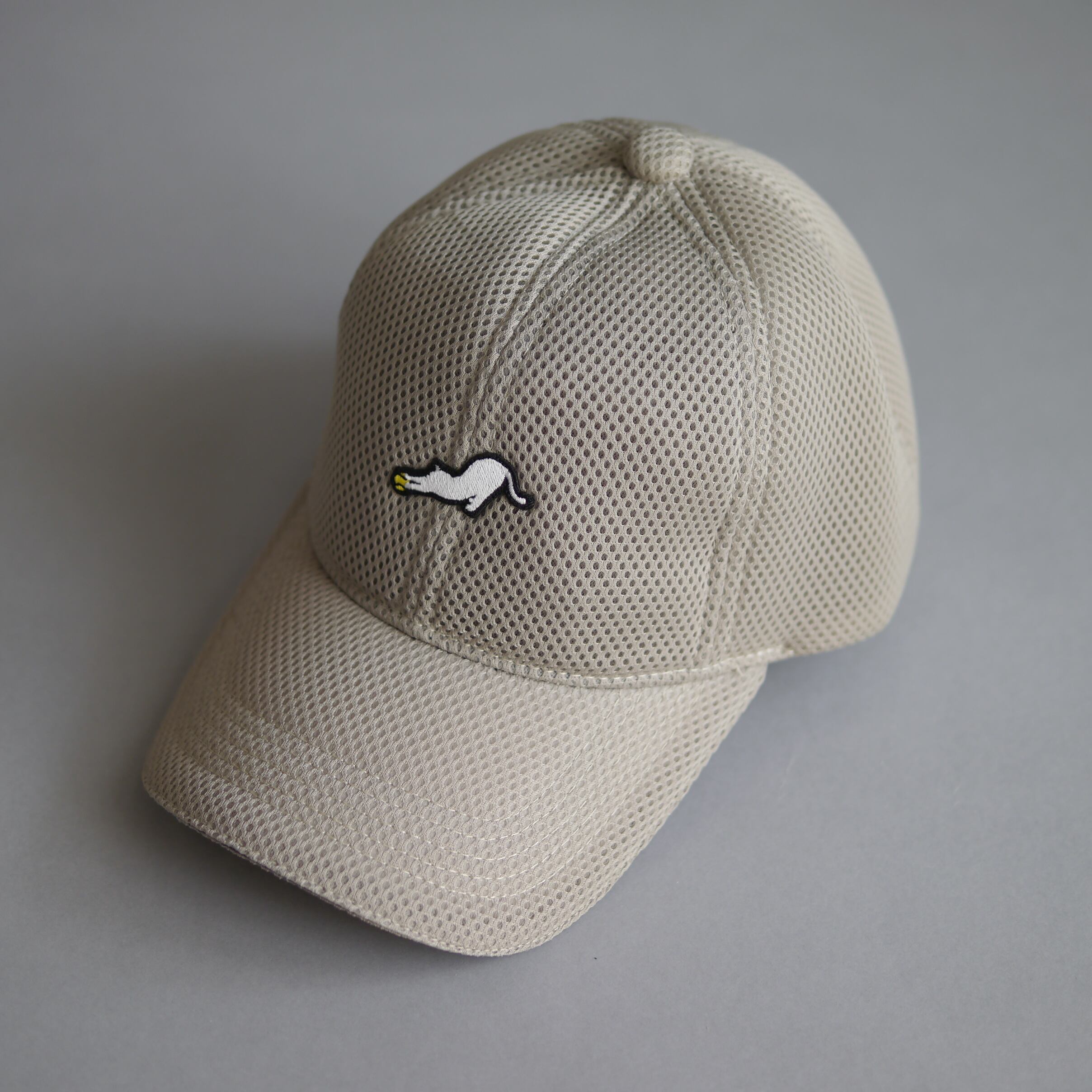 ベージュ×ネイビー