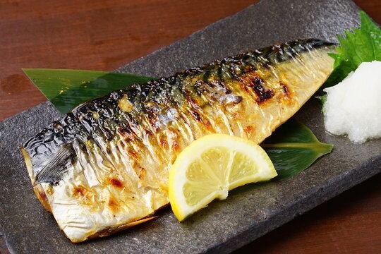 鯖の塩焼き