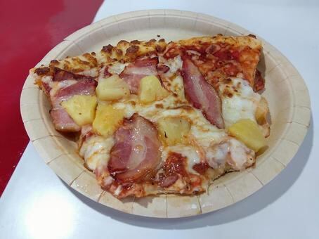  ハワイアンピザ（パイナップル＆ハム）