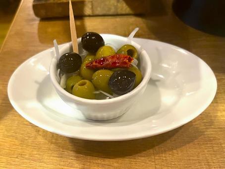 オリーブのマリネ