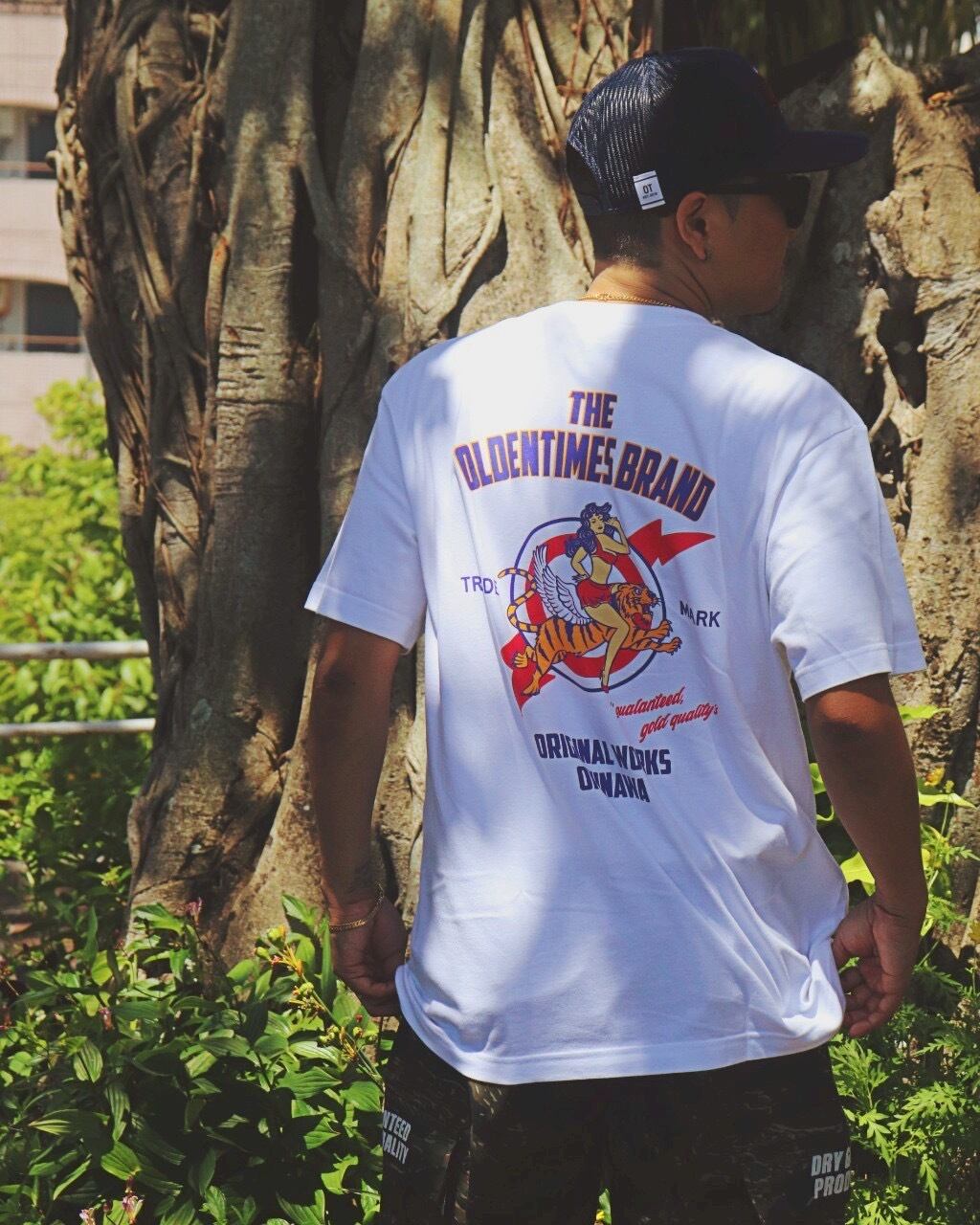 WHITE:164cmLサイズ着用