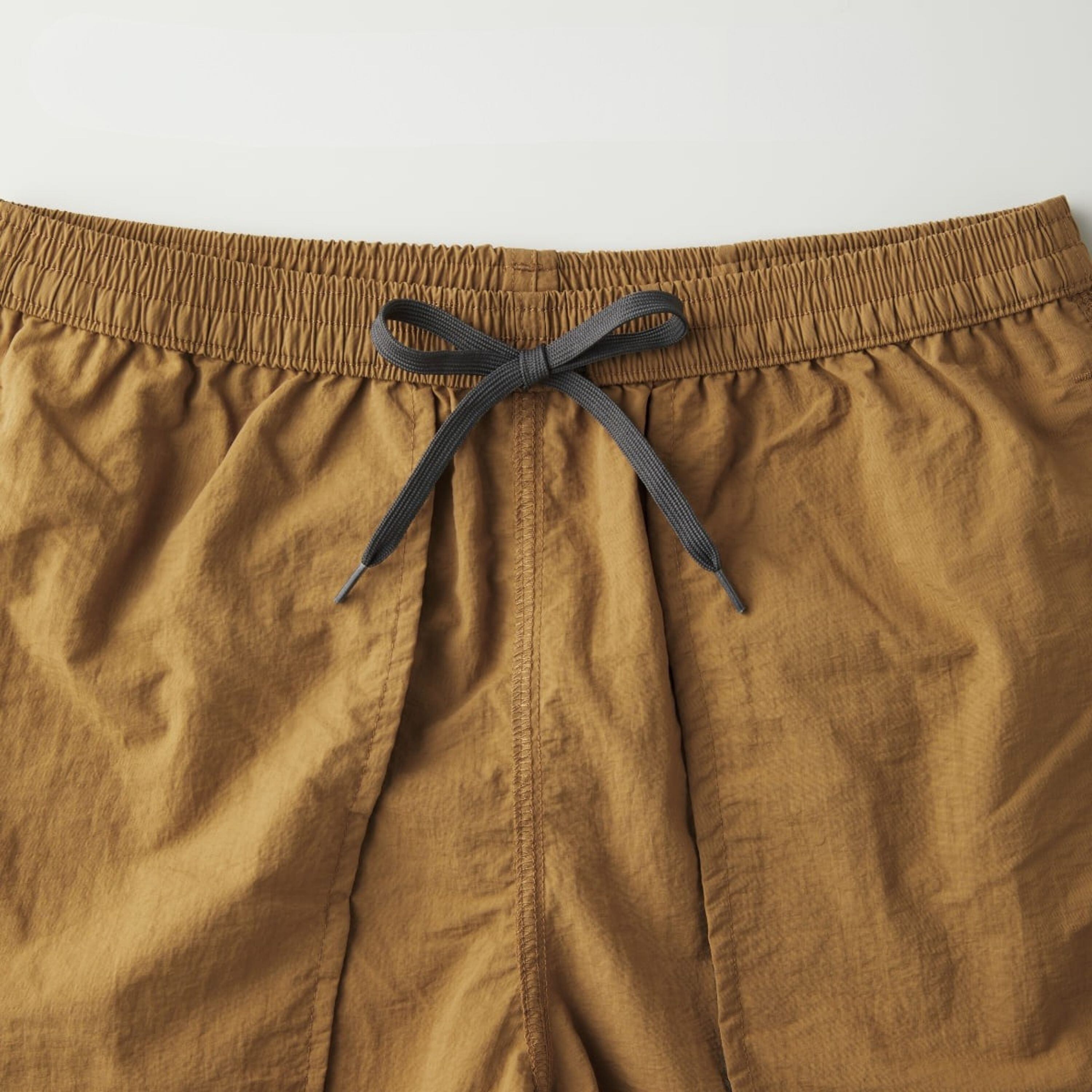 ウエストは平ゴム＆ドローコード付き