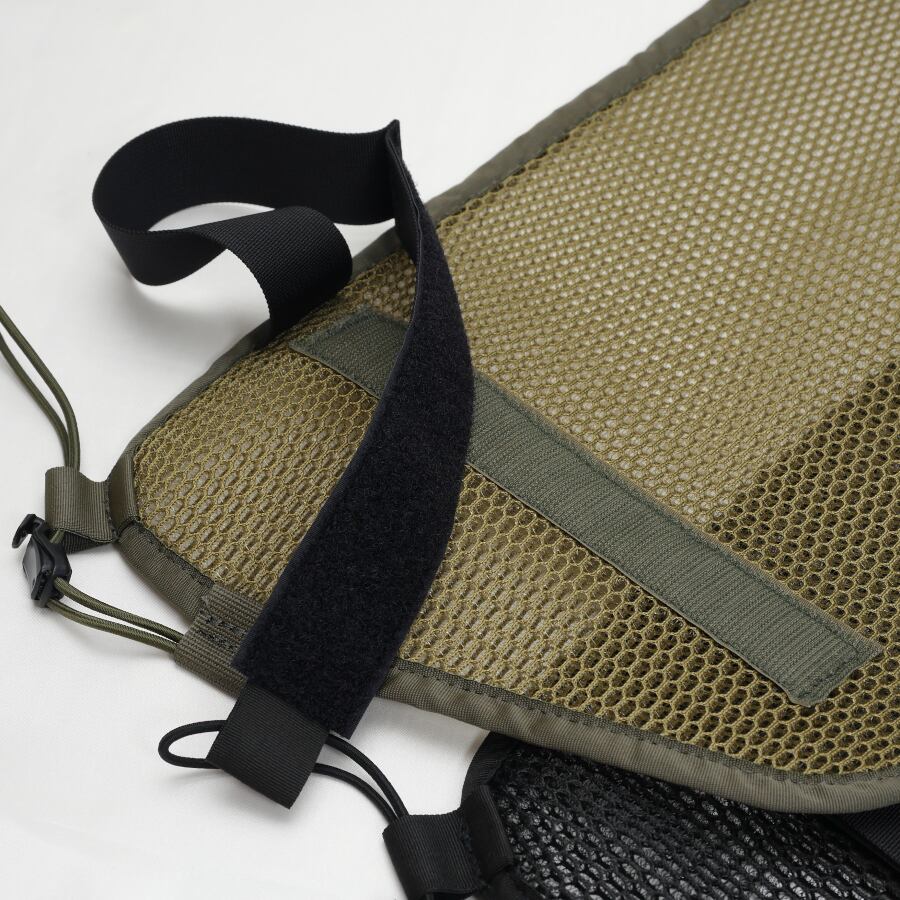 面ファスナーで2重固定