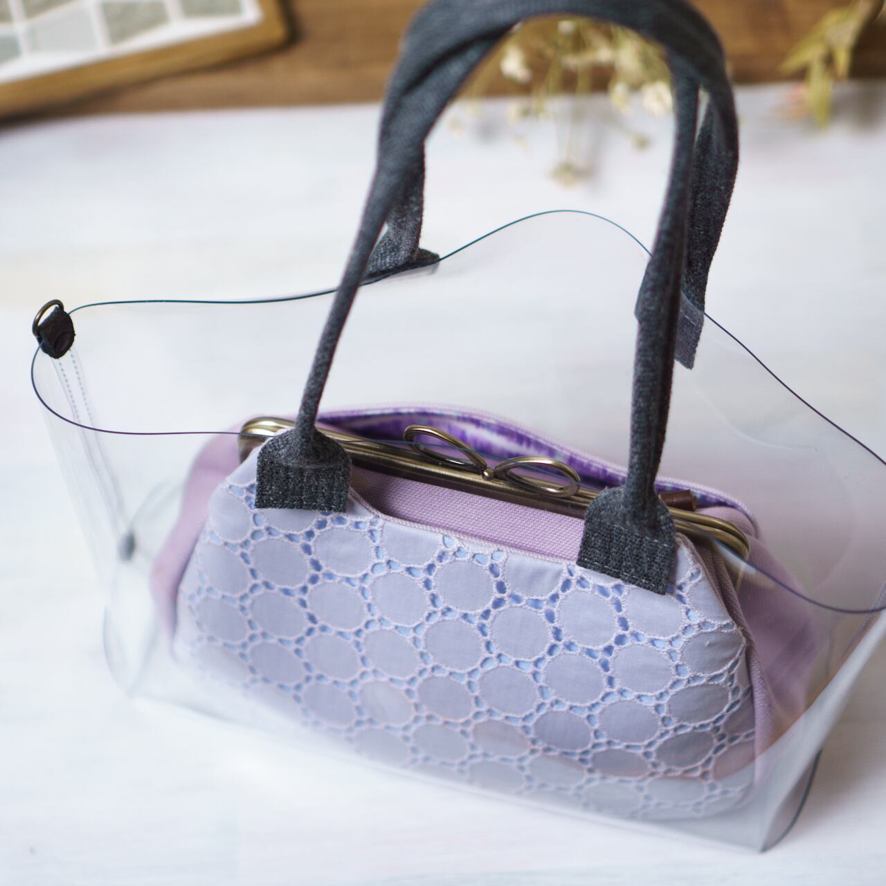 アズネコショルダーバッグを入れて