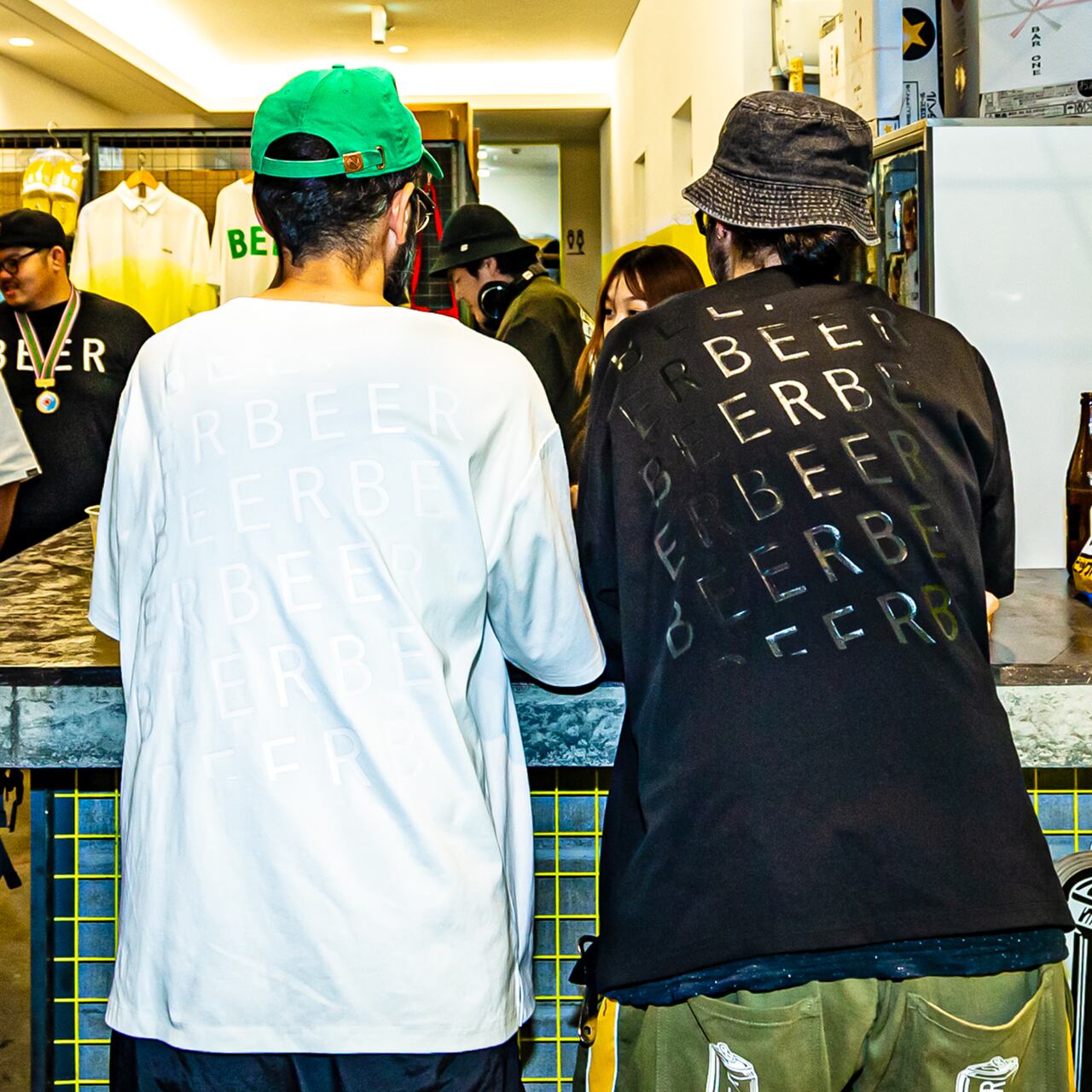 ホワイト：182cm/XL　ブラック：184cm/L