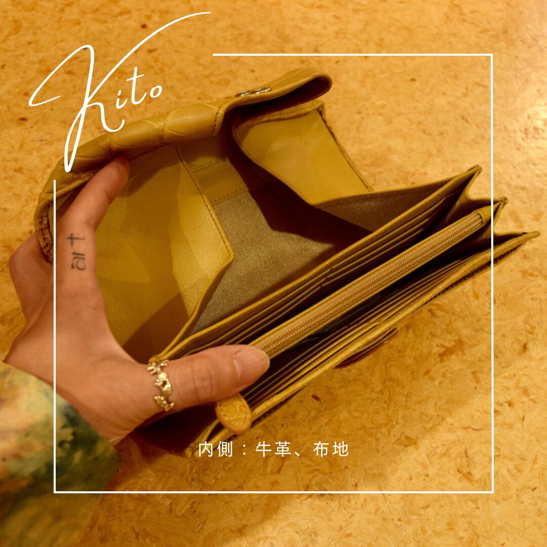 内側：牛革、布地