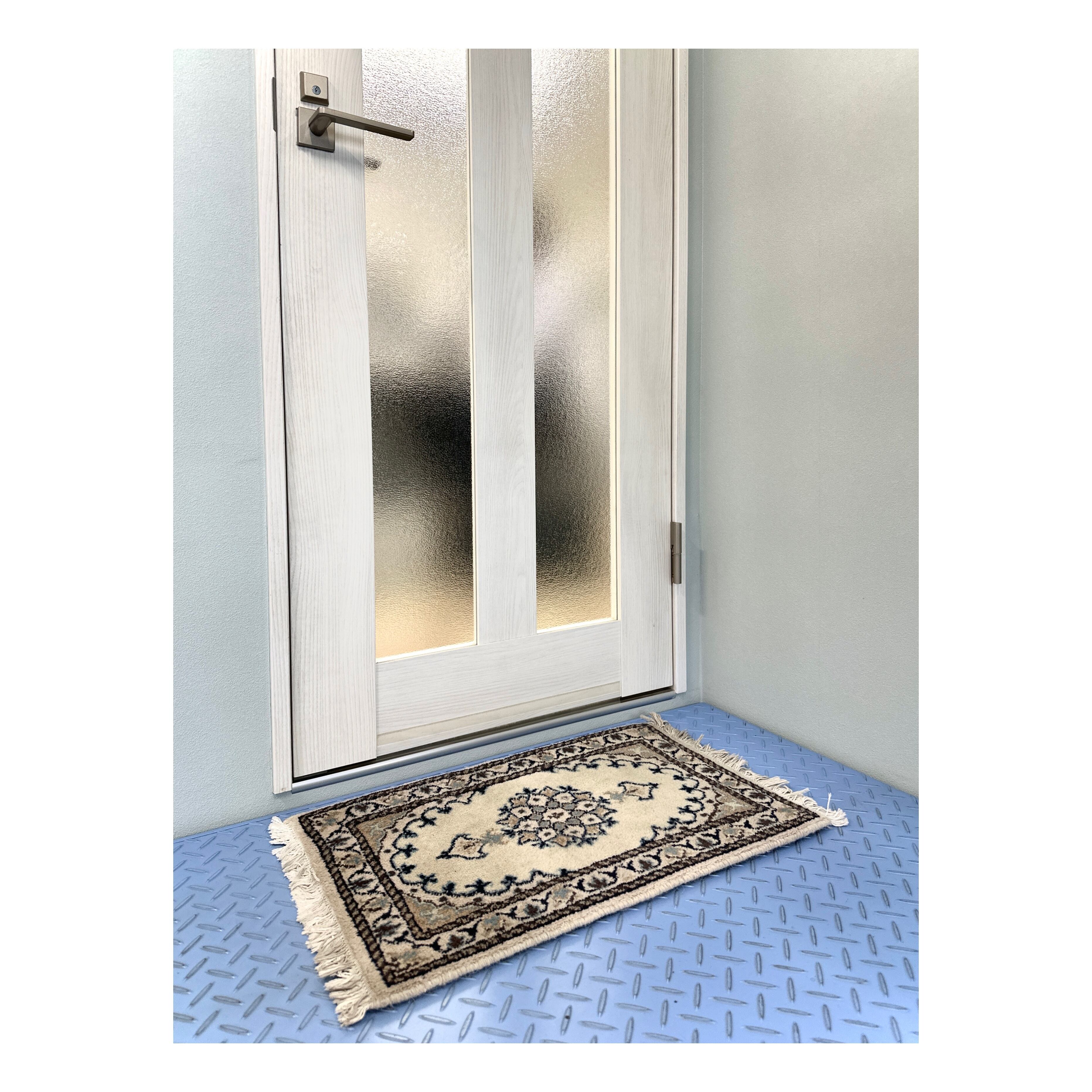 ㍿愛知製作所様の事務所入口にご愛用頂いております