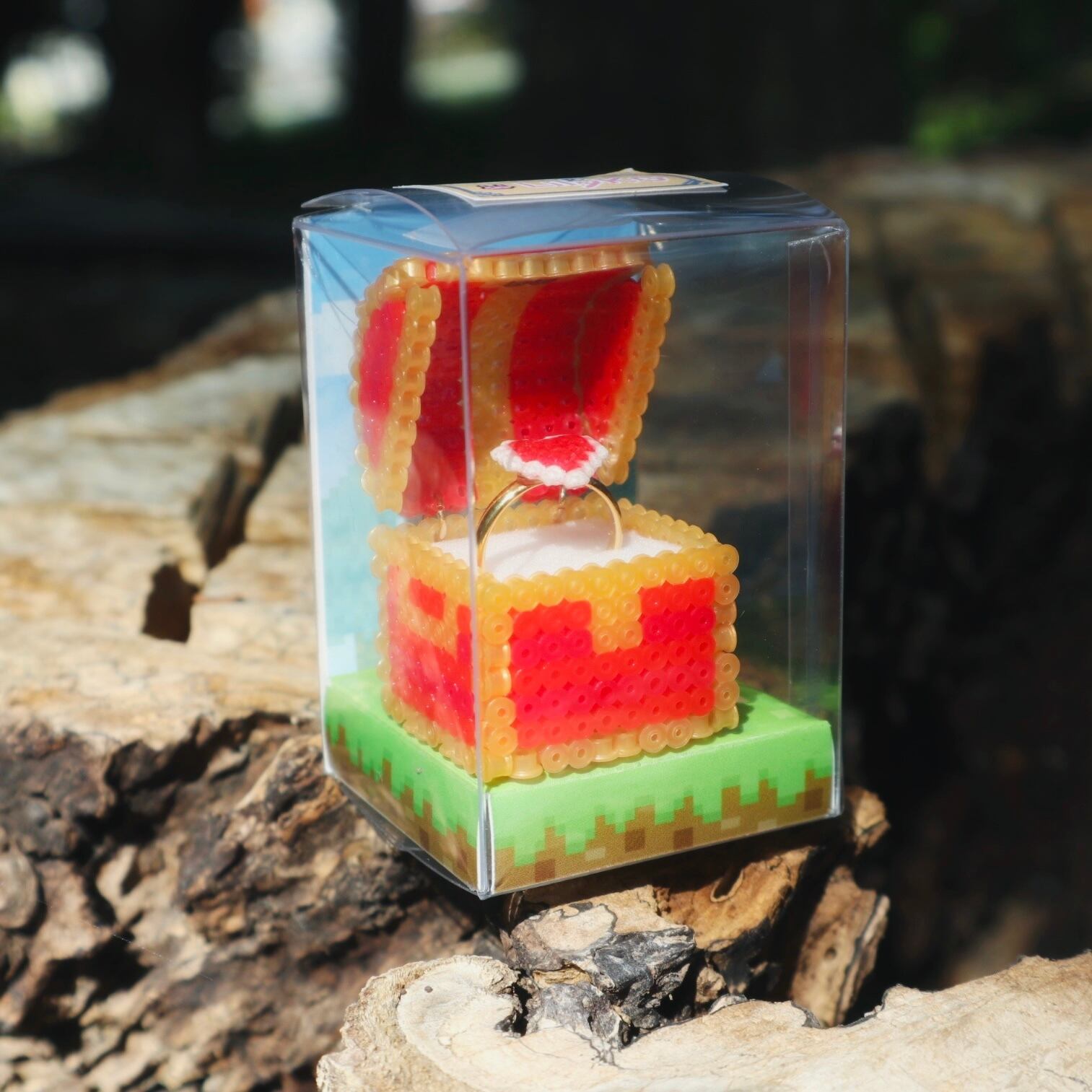 パッケージも我々でRPGゲーム風に準備しています