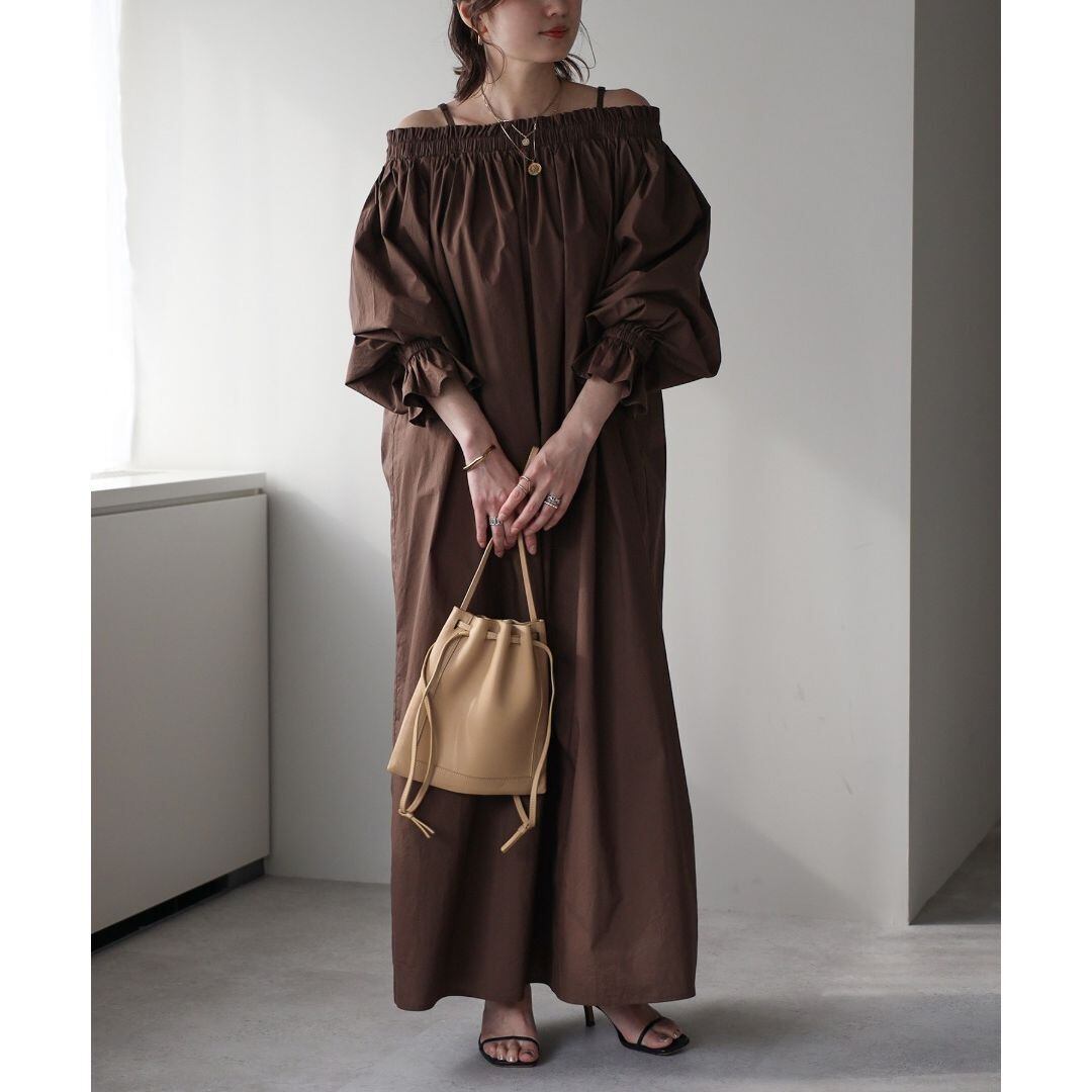 ダークブラウン