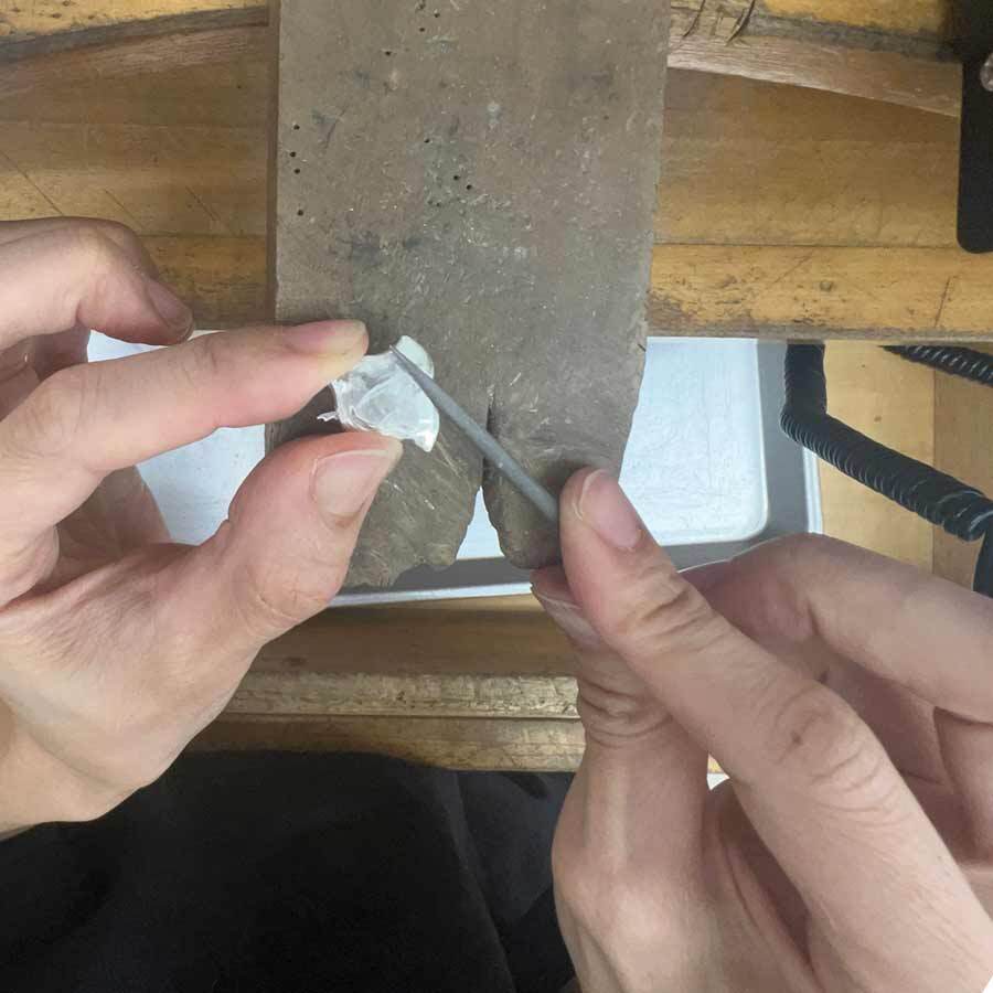 可愛くみえるフォルムにこだわって、手で形を調整してつくりました