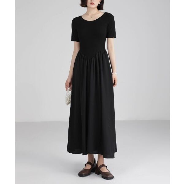 ブラック（半袖）