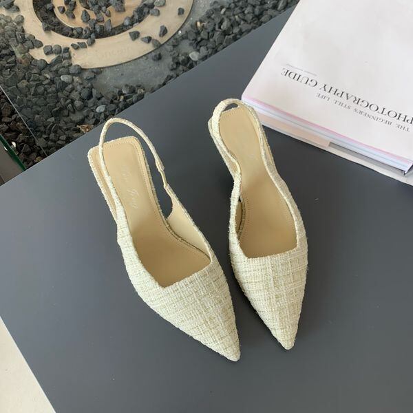 ライトイエロー