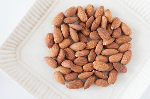 ローストアーモンド