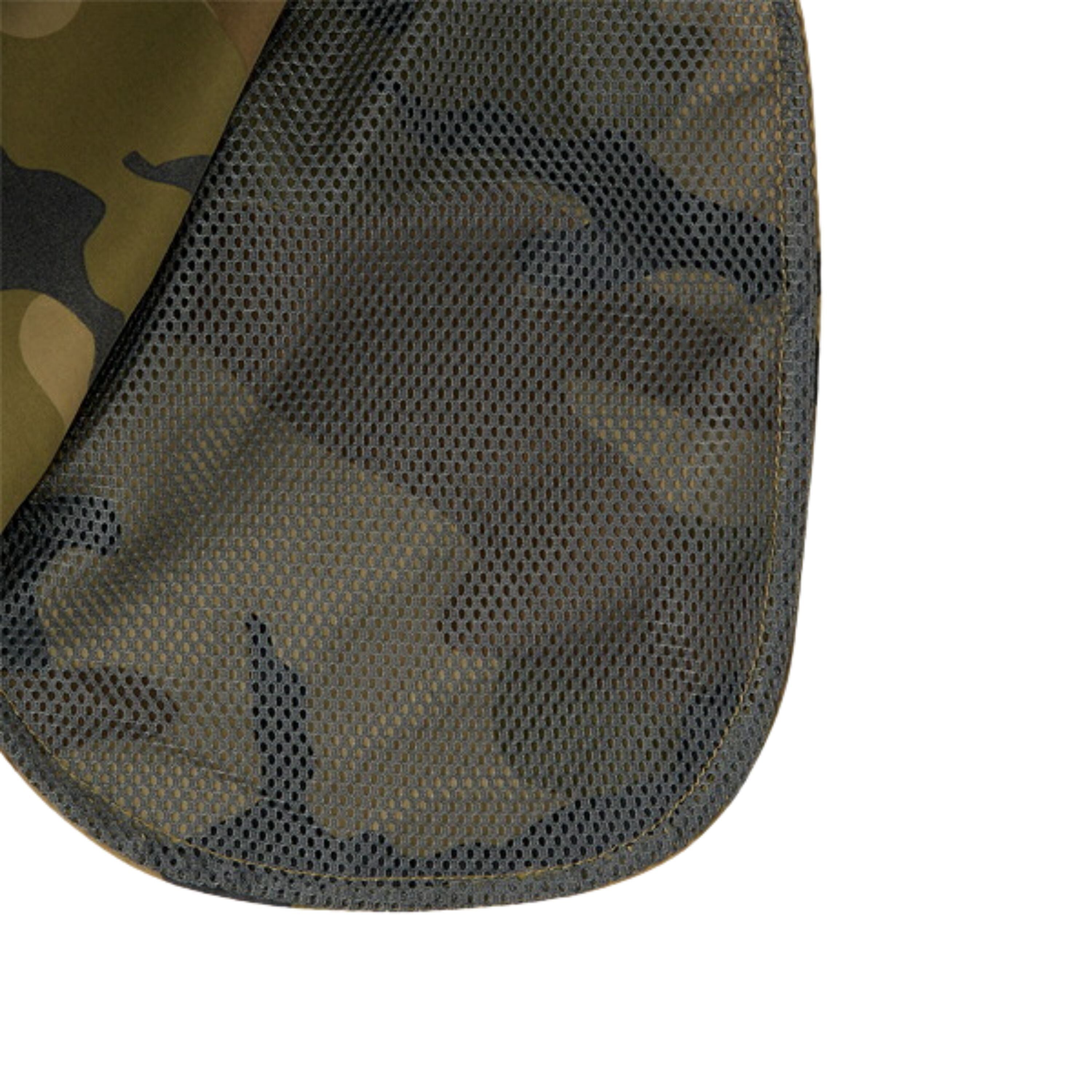 ポケットの内側はメッシュ生地で水抜き仕様に