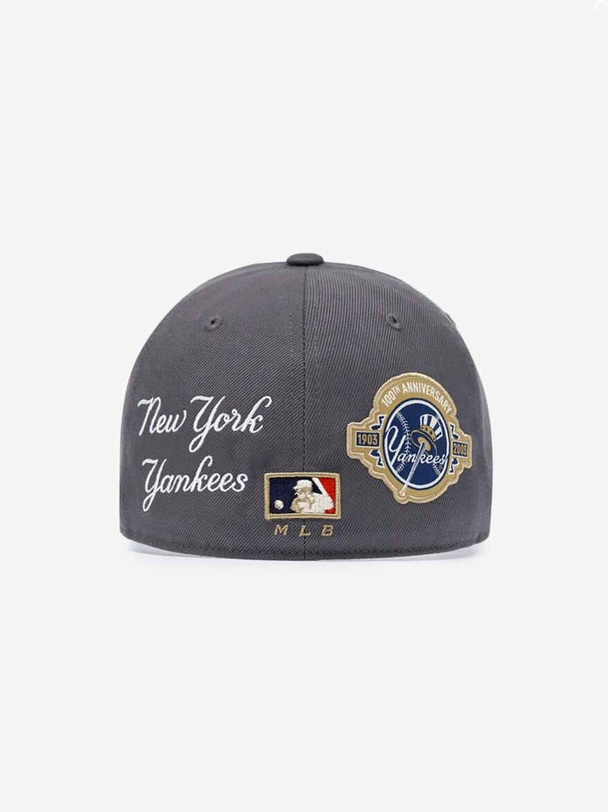 Charcoal Grey(カリナ着用)