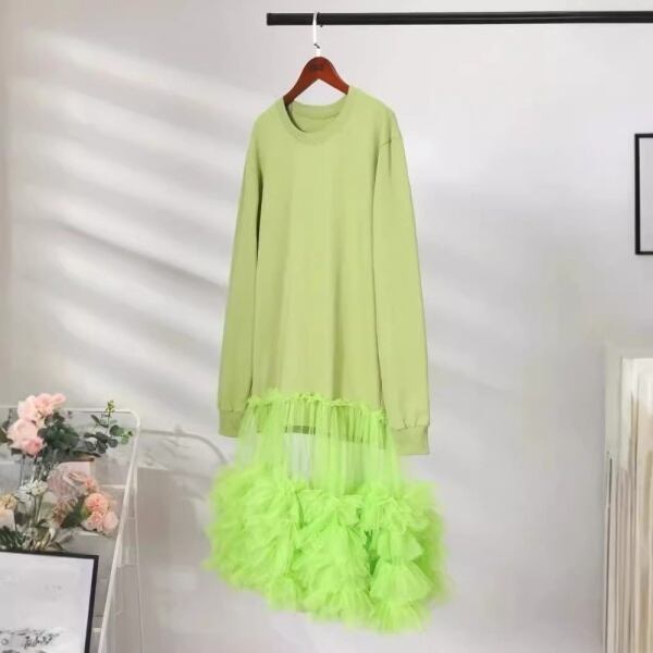 ライトグリーン