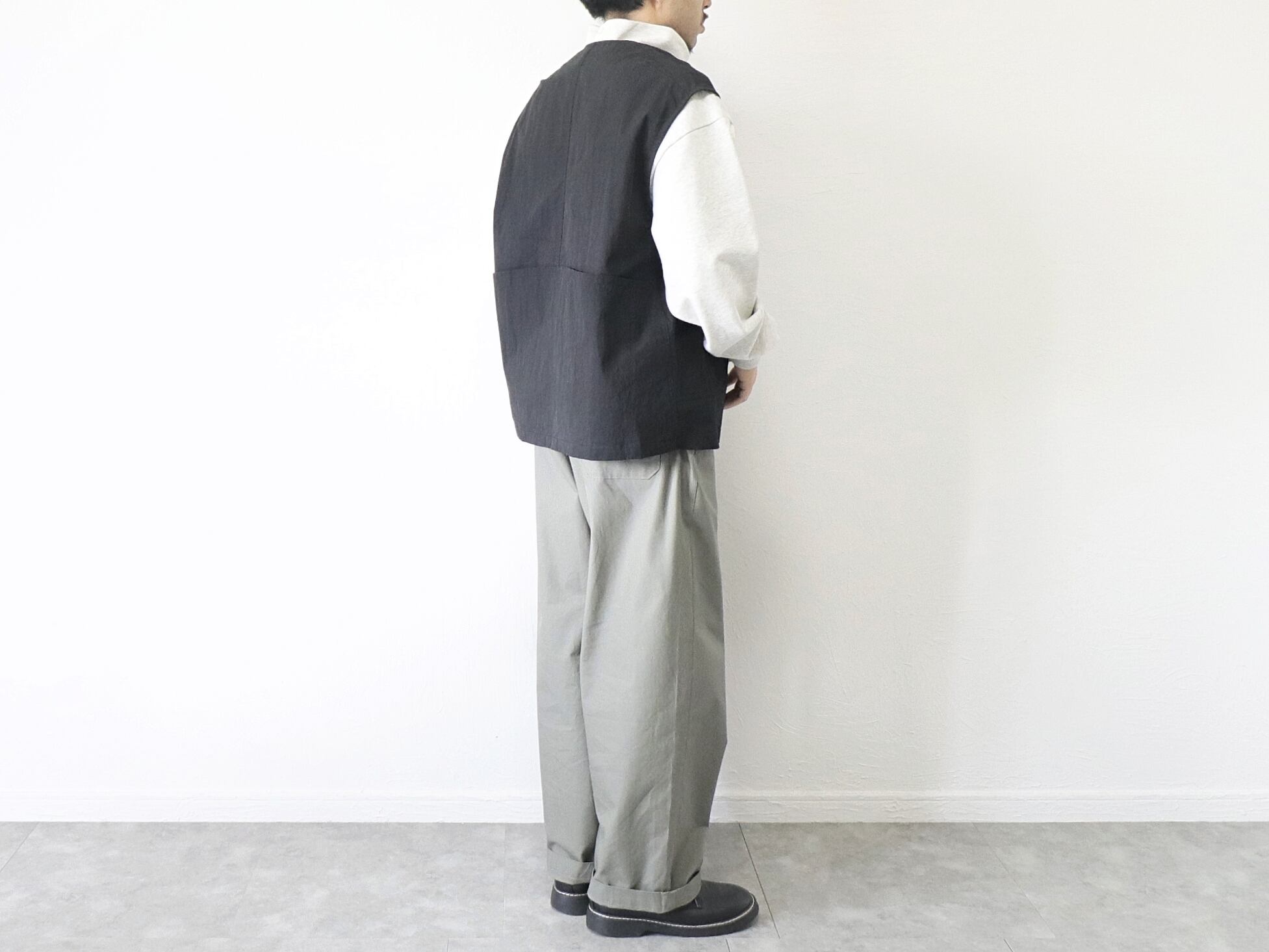 サイズ38/ベストのみ着用