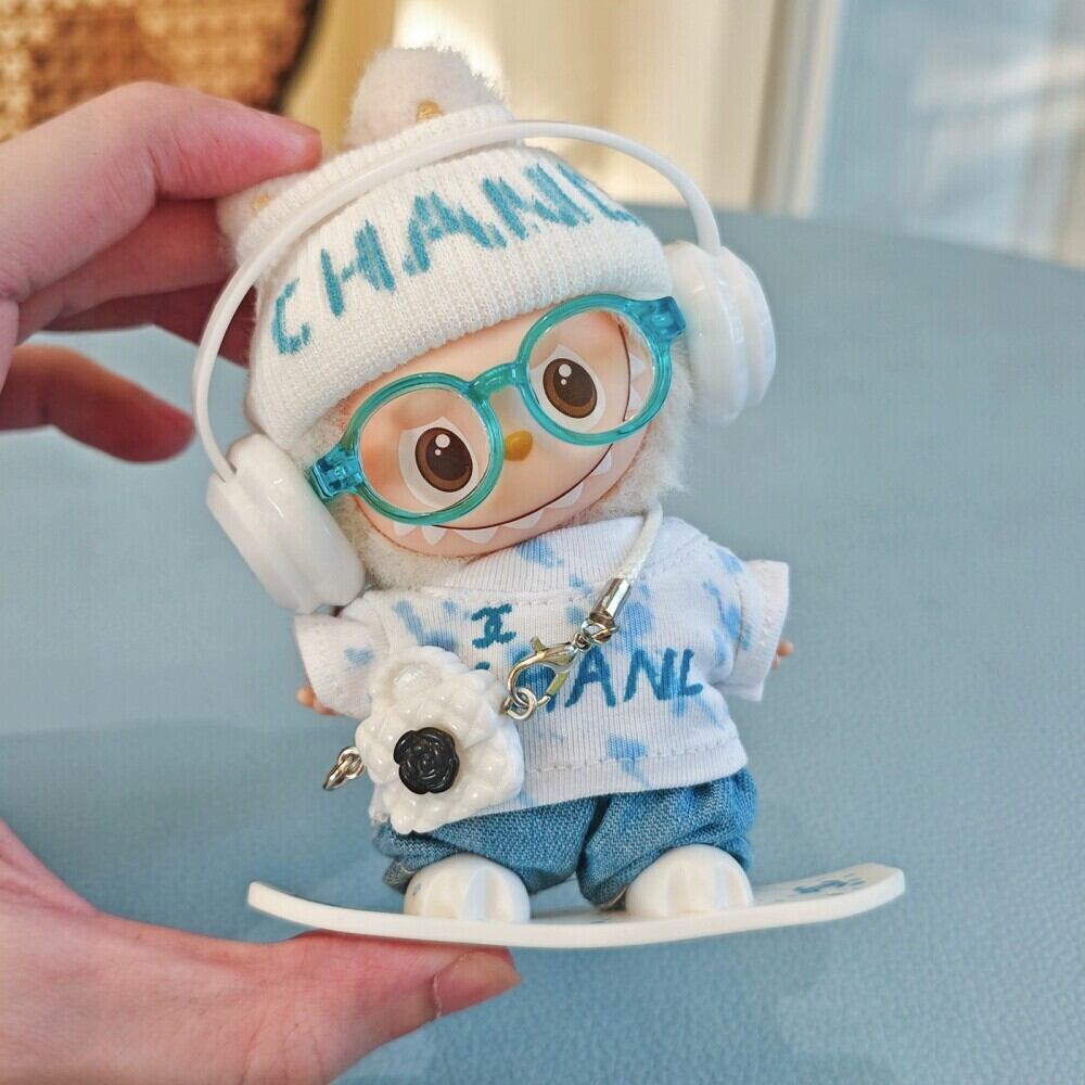 フルセット スポーティーでクールなコーデ！Labubu 4.0 スケート