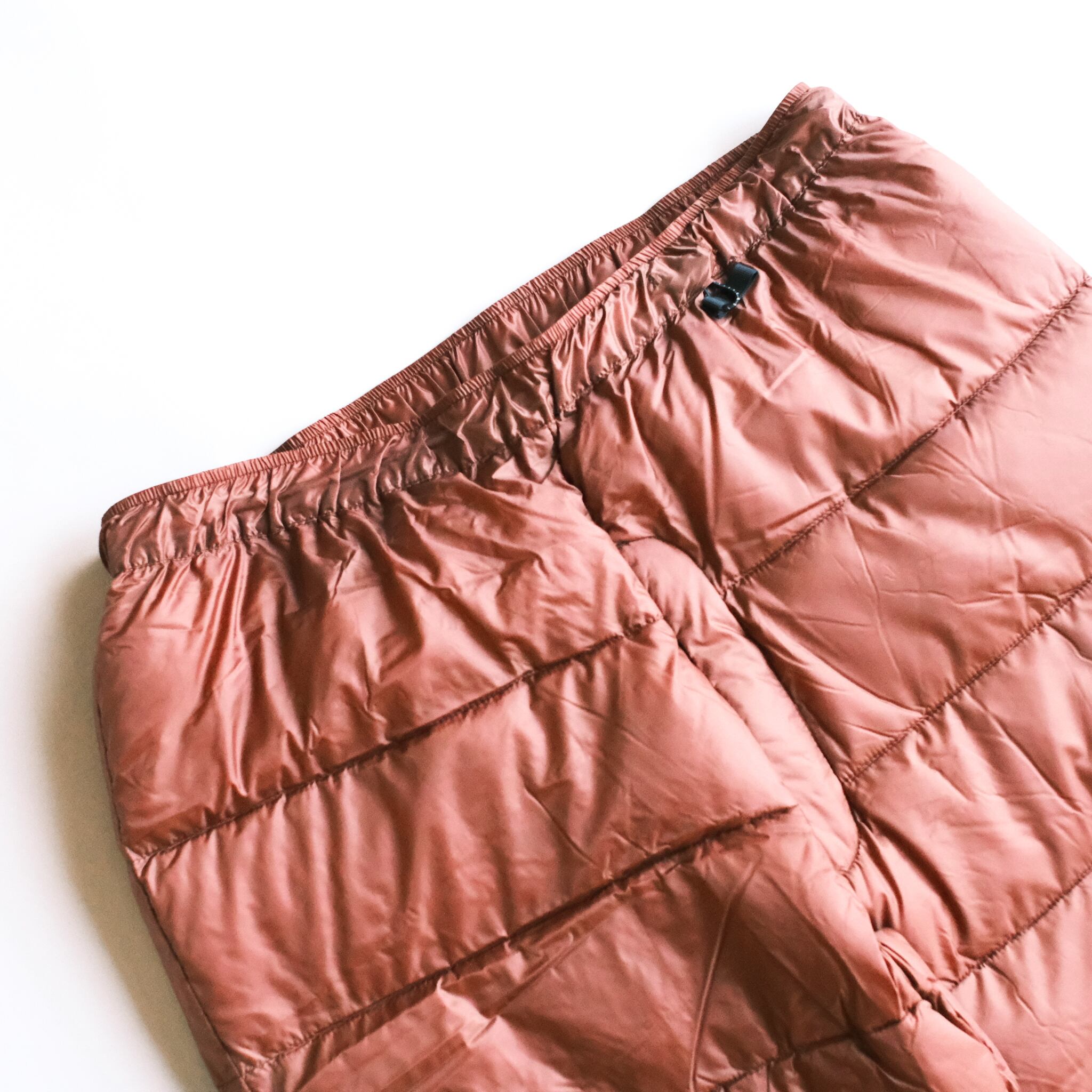 ショックコードで簡単に腰回りを絞ることができます