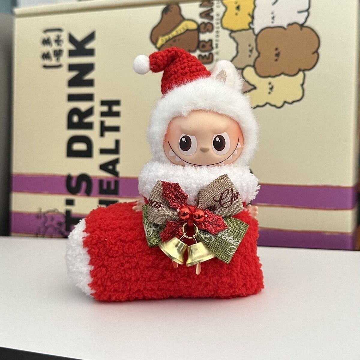 labubuにクリスマスの贈り物！靴の形をした可愛いシューズセット