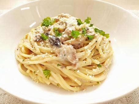クリームパスタ